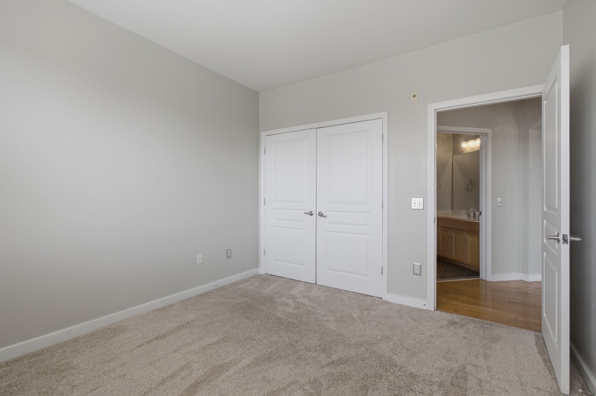 3000 Vanderbilt Pl Property Photo 29