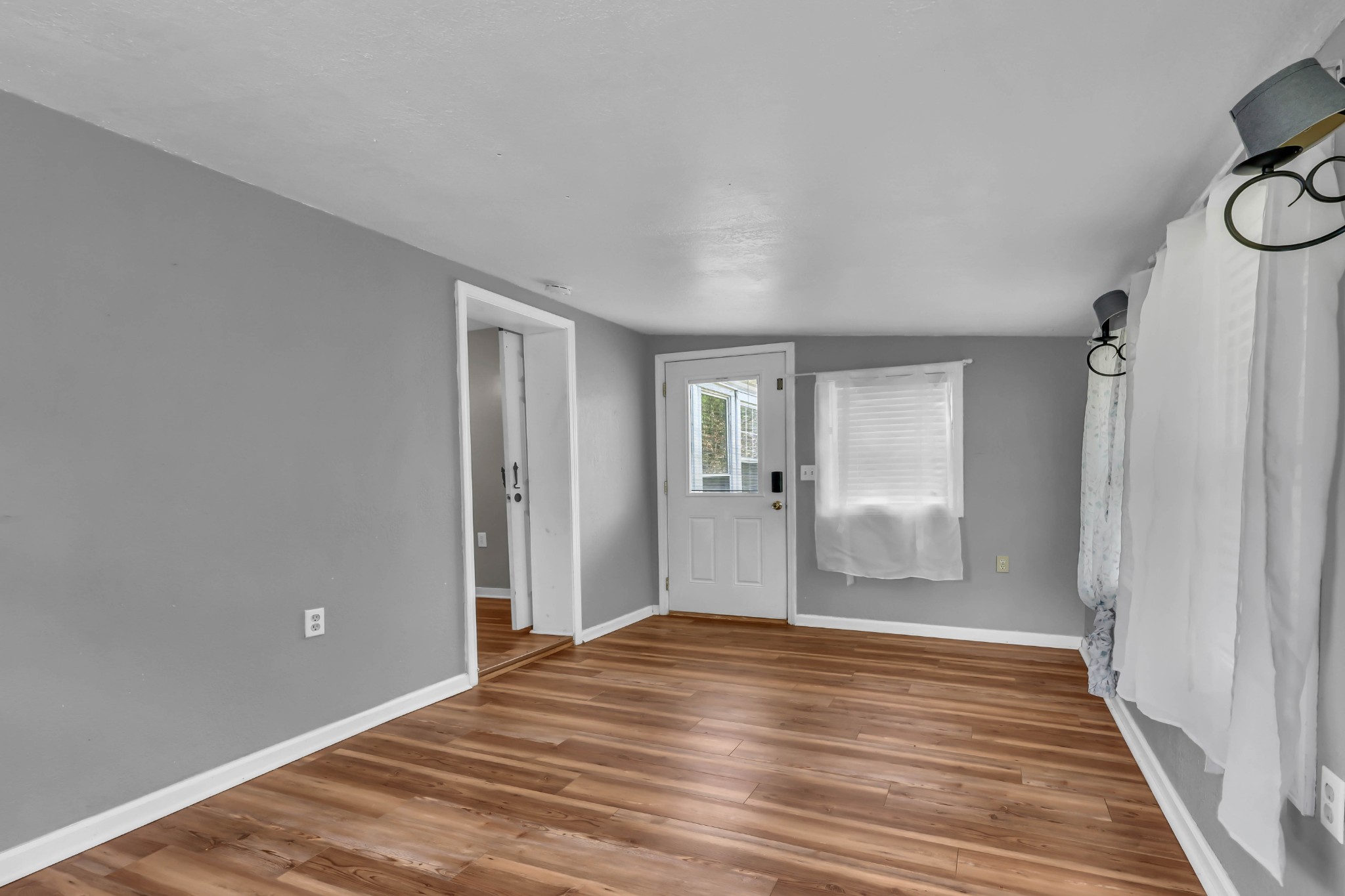 209 Church St Property Photo 35