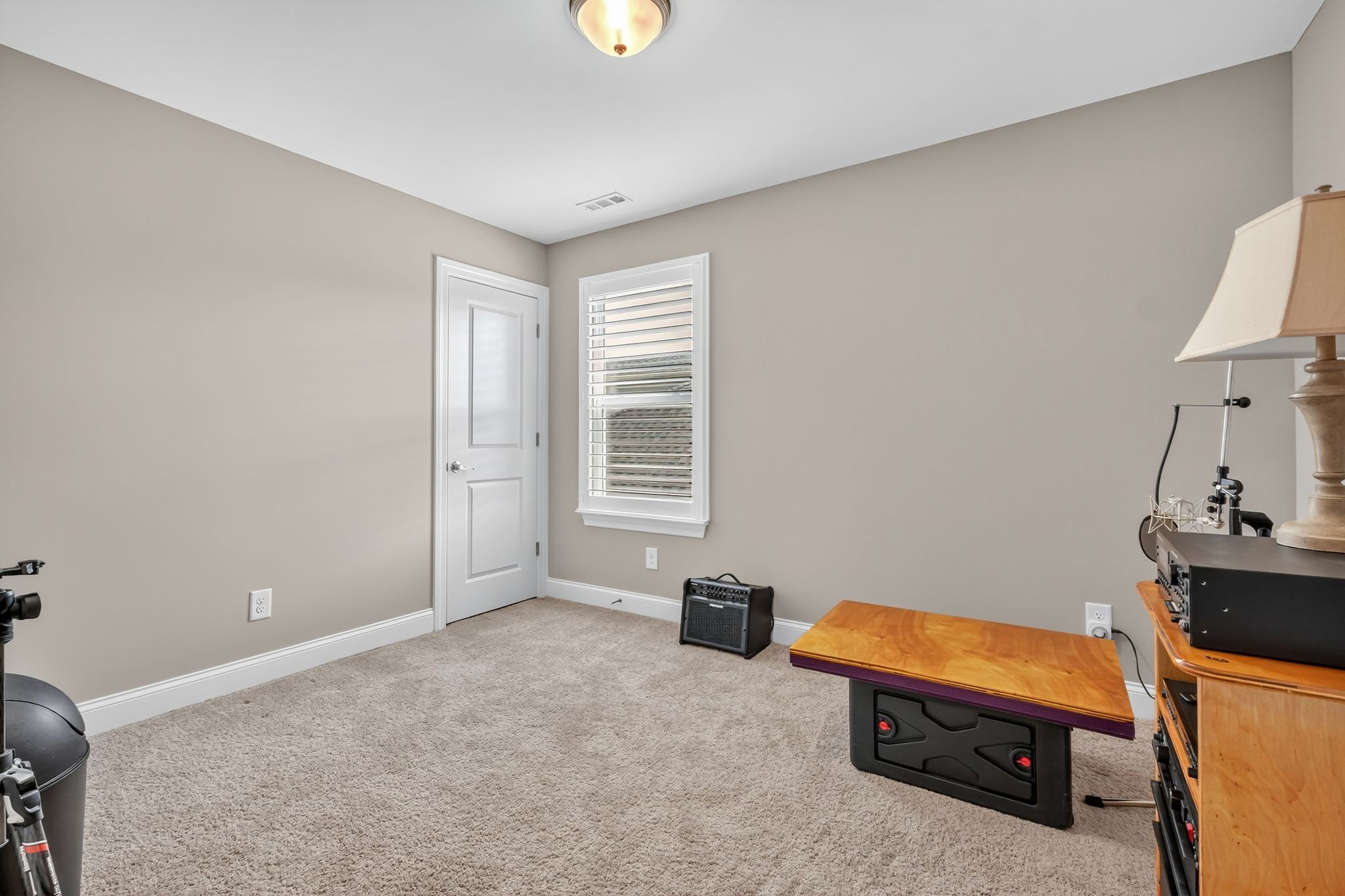5025 Winslow Dr Property Photo 27