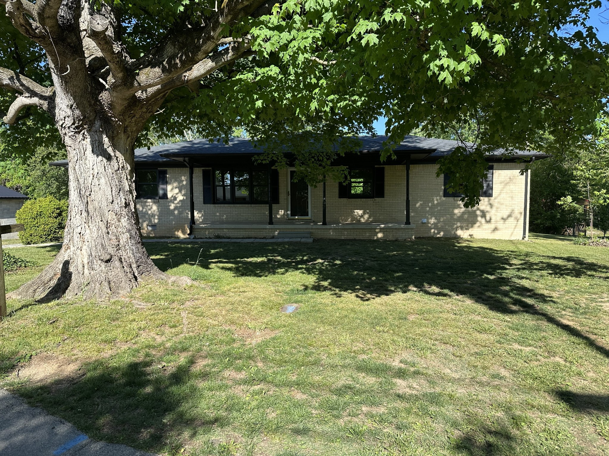 198 Epperson Ave Property Photo 1