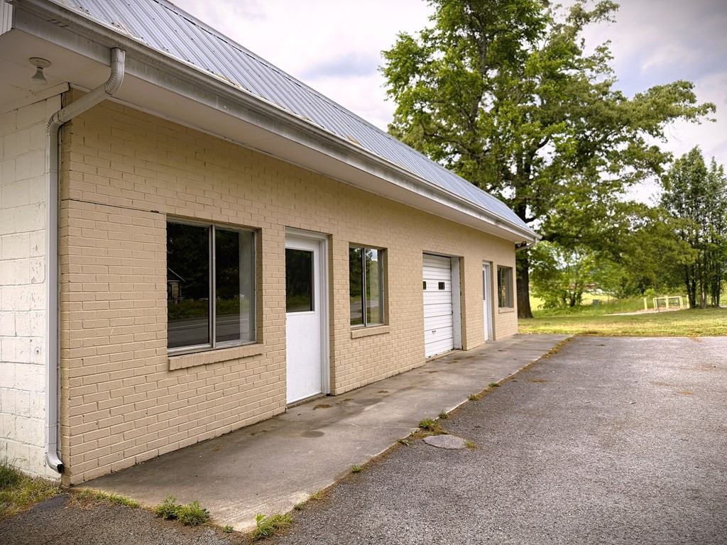 706 Rickman Rd Property Photo 1