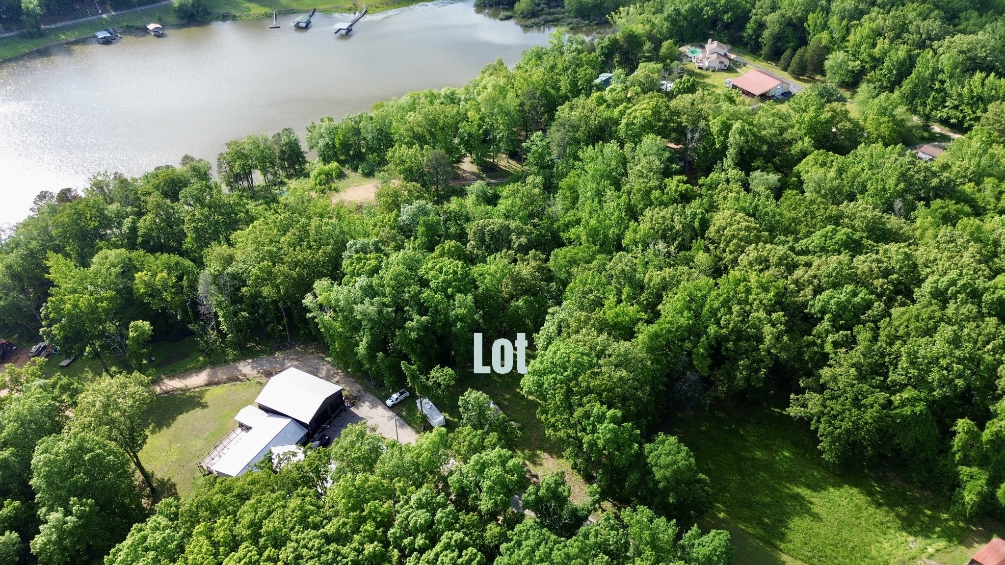 84 Lakeview Dr Property Photo 1