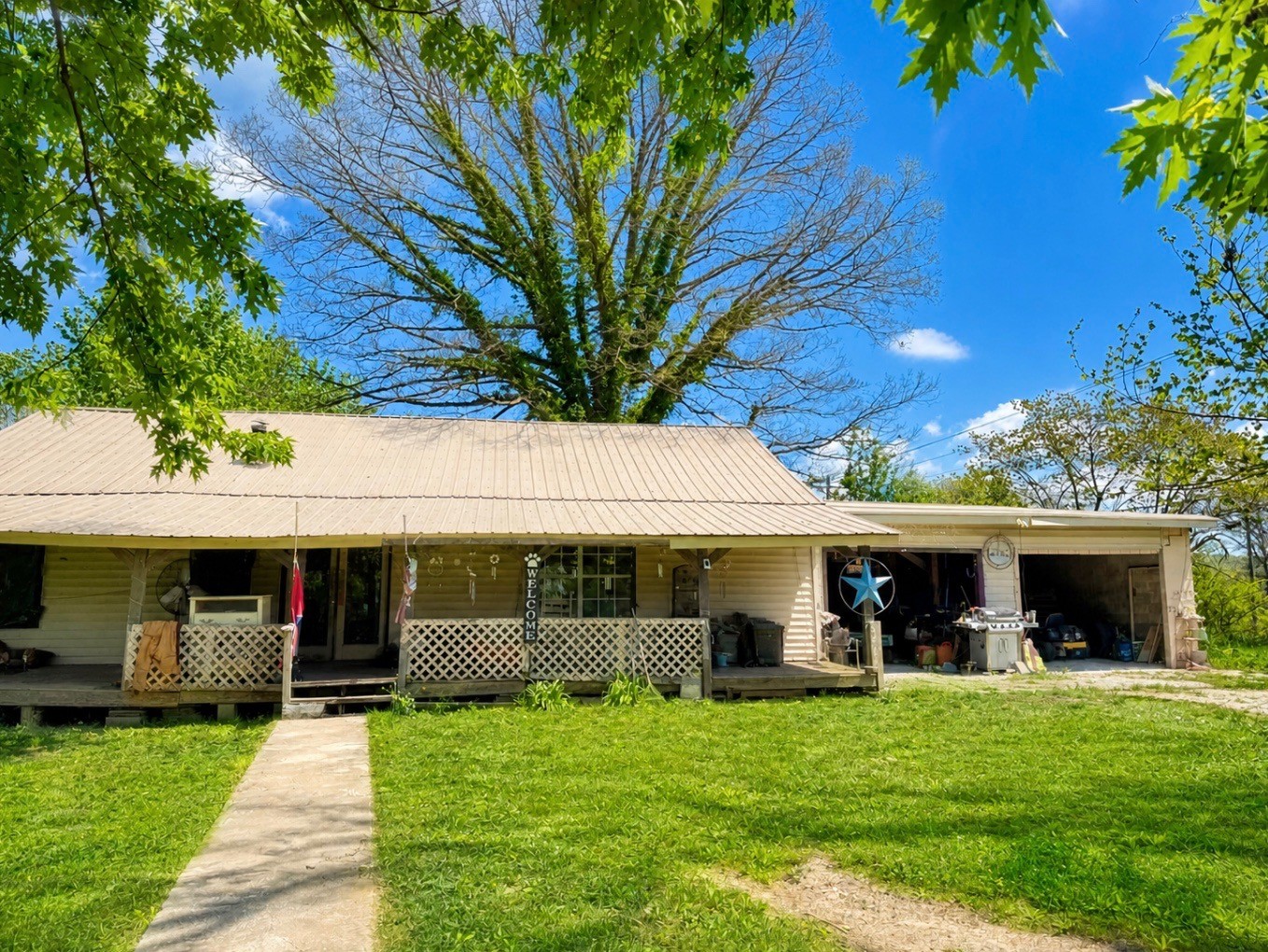 20 Morrison Rd Property Photo 1