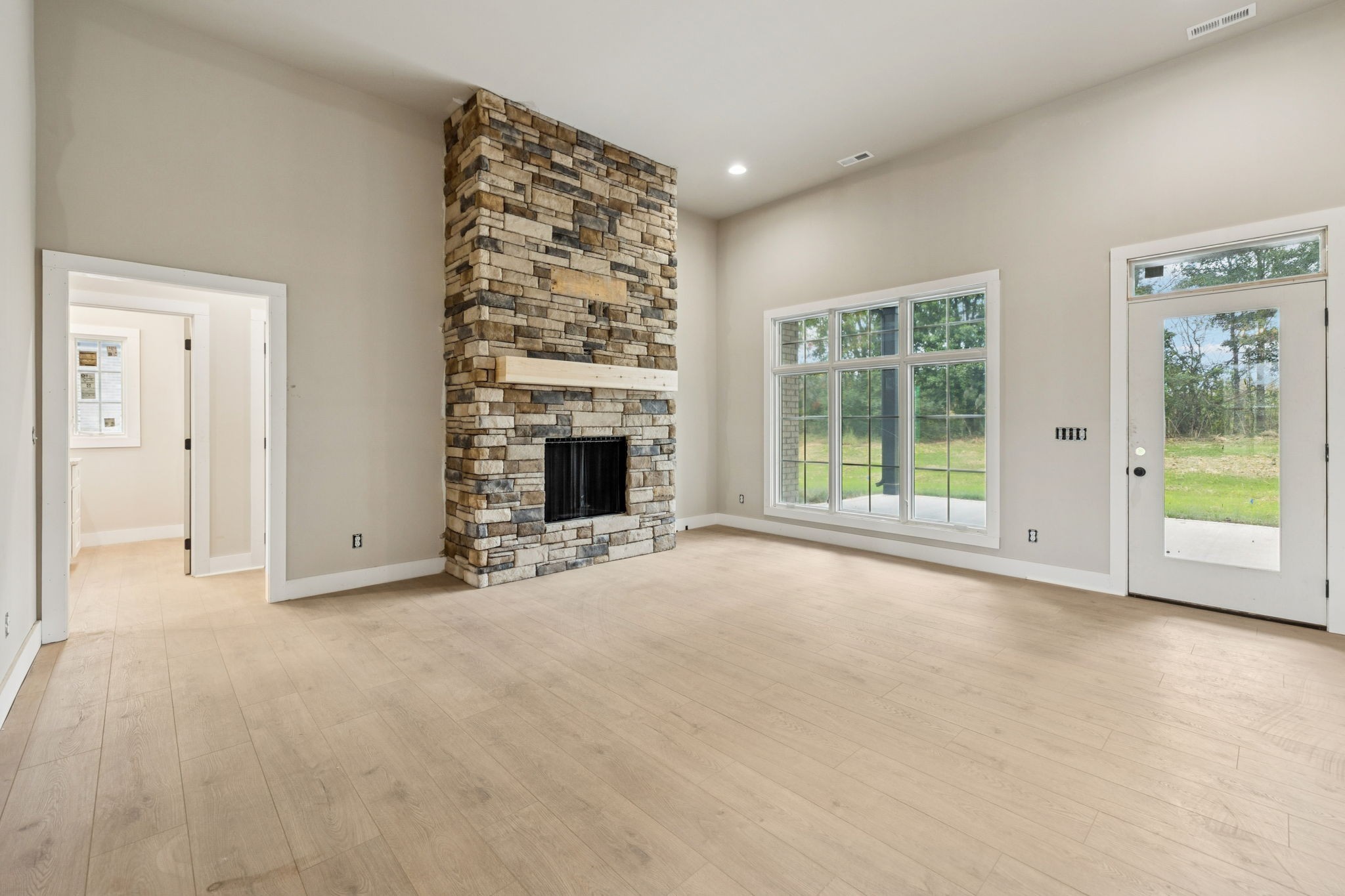 375 Chestnut Oak Avenue Property Photo 8