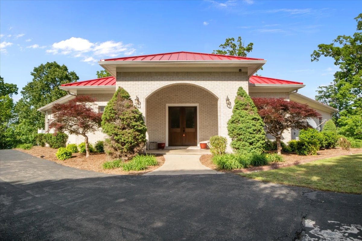 867 River Oaks Dr Property Photo 4