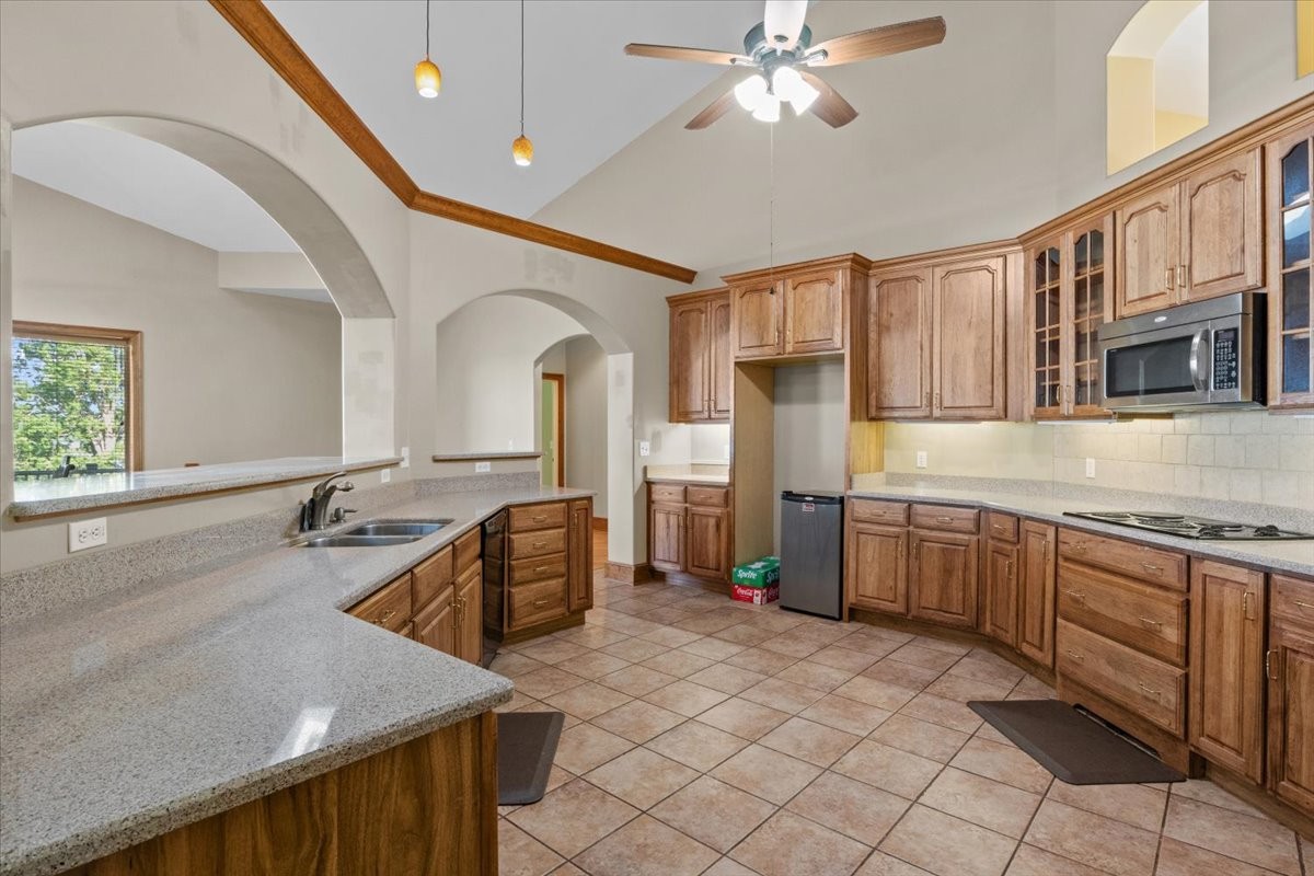 867 River Oaks Dr Property Photo 12