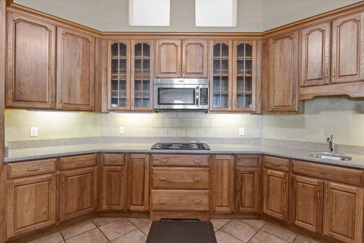 867 River Oaks Dr Property Photo 15