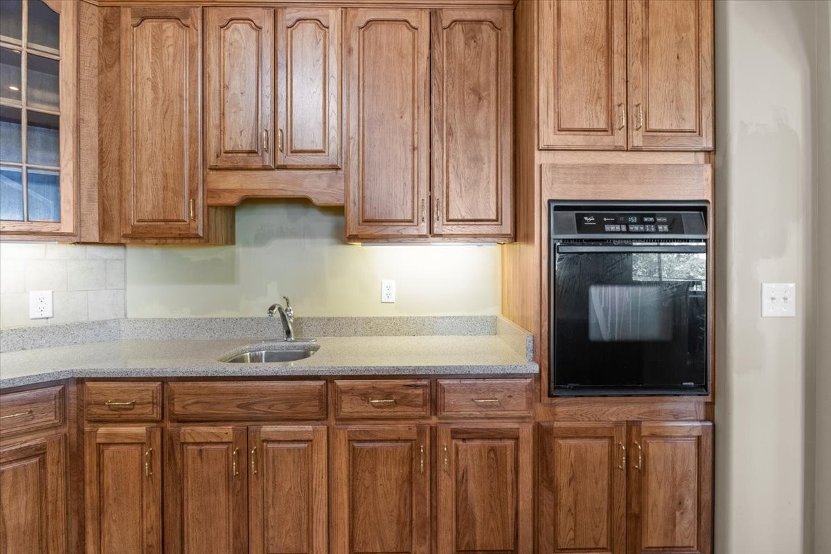 867 River Oaks Dr Property Photo 16
