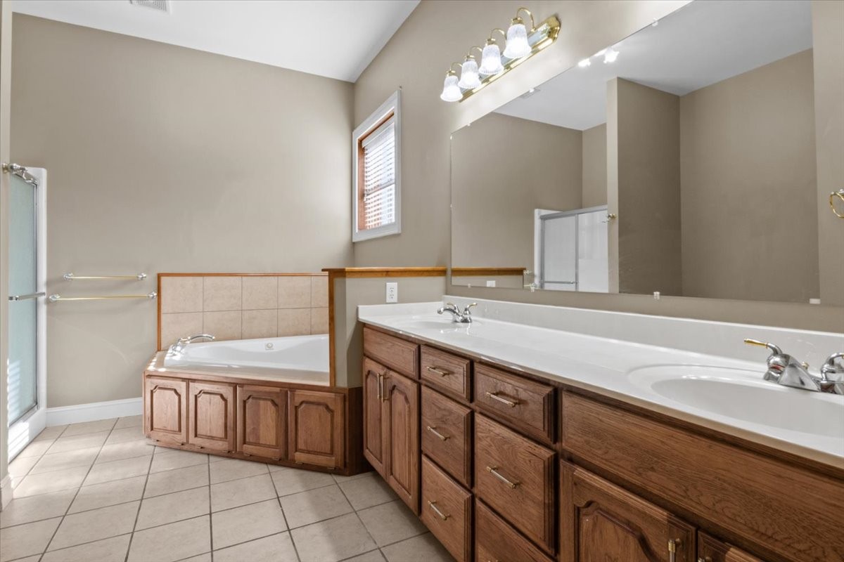 867 River Oaks Dr Property Photo 29