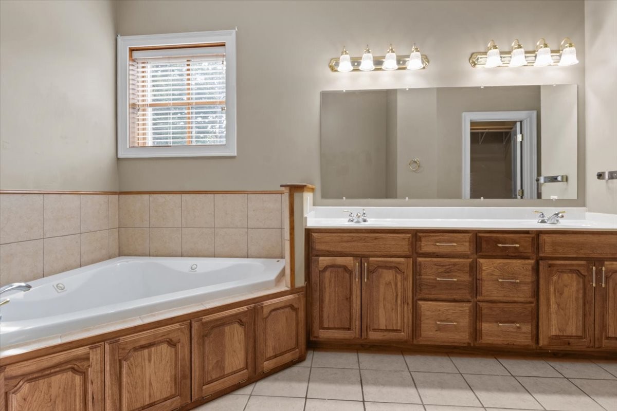 867 River Oaks Dr Property Photo 30