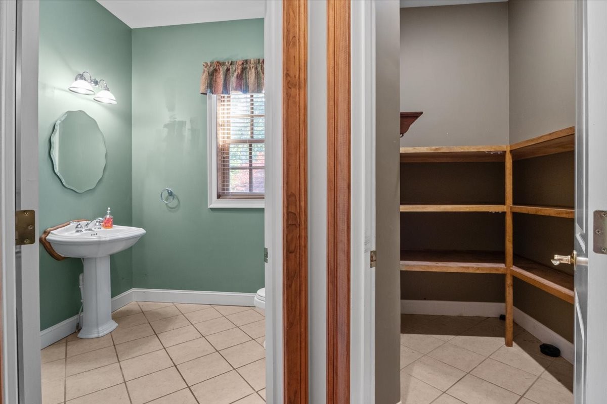 867 River Oaks Dr Property Photo 47