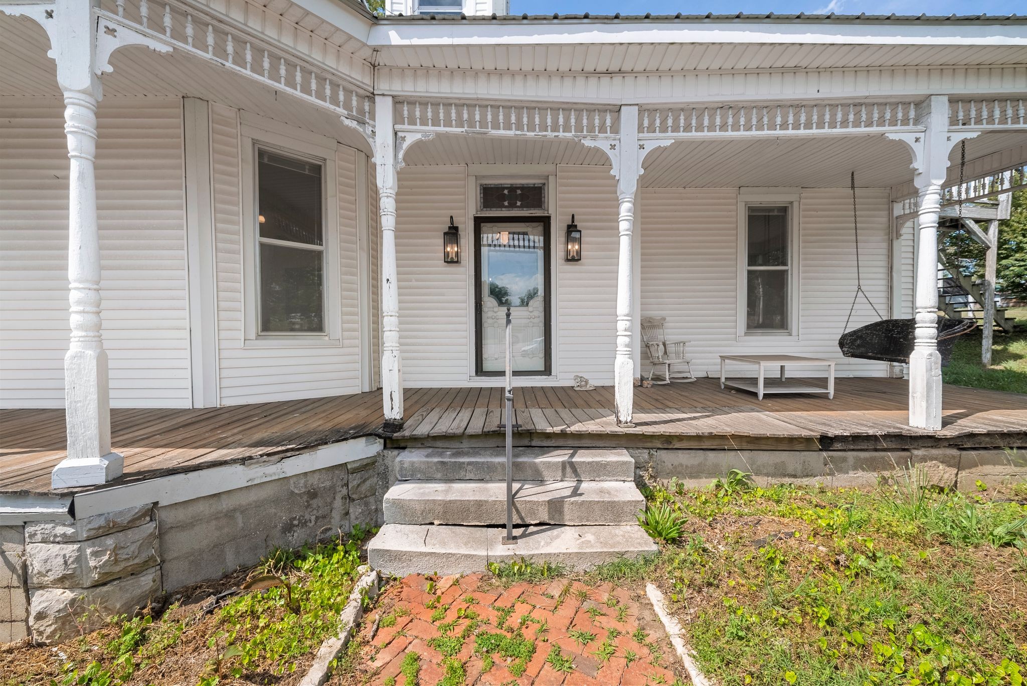 1851 Main St Property Photo 3