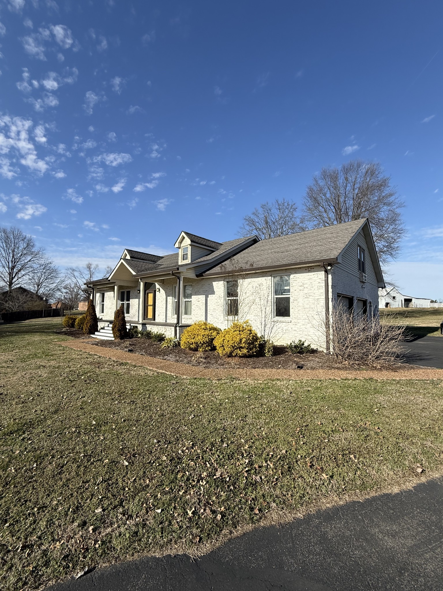 705 Cooks Hill Ct Property Photo 2