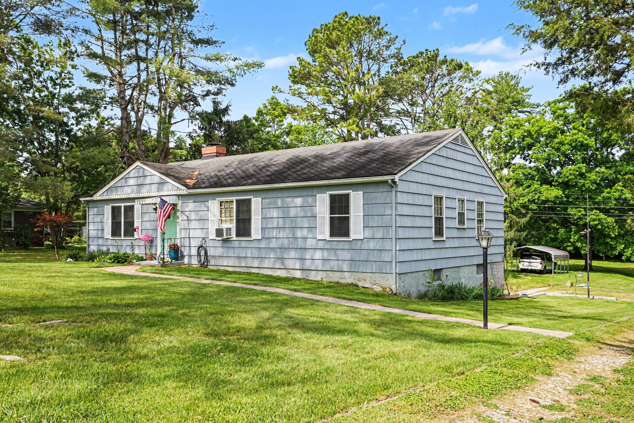 907 Camellia Dr Property Photo 3