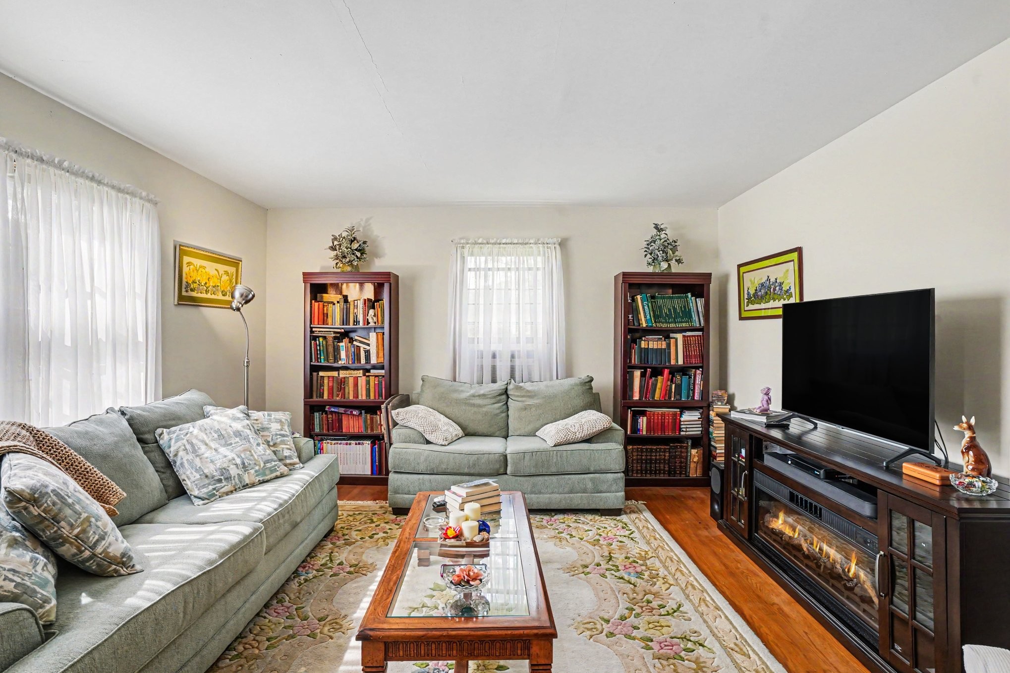 907 Camellia Dr Property Photo 4
