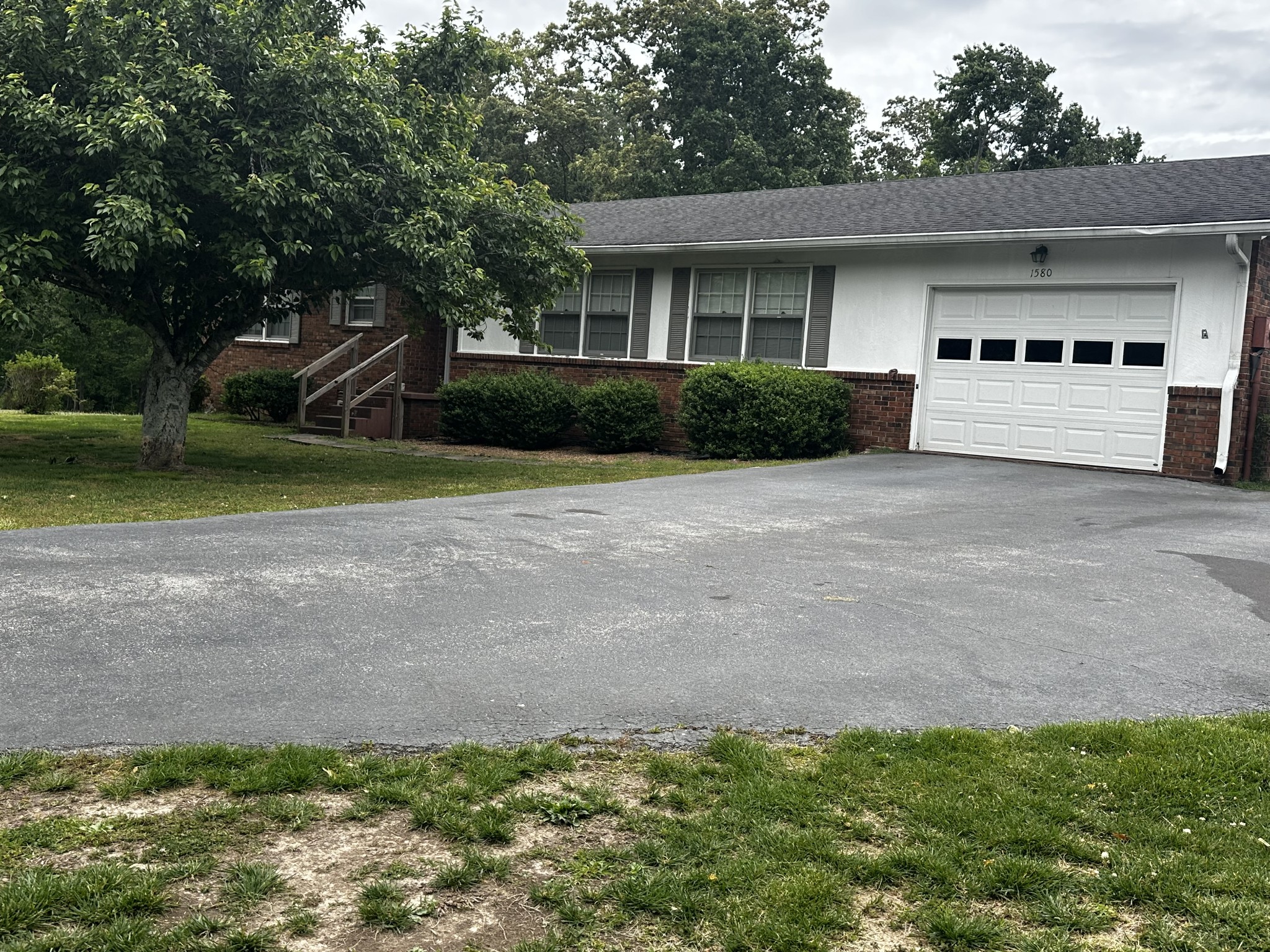 1580 Branch Drive Property Photo 3