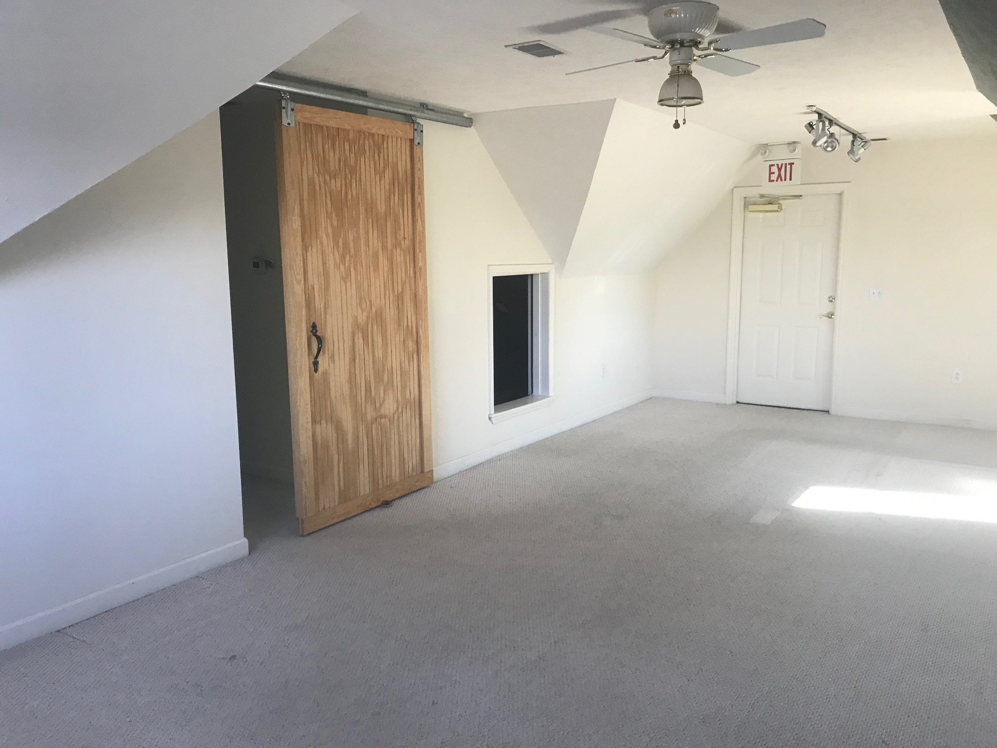 615 Napoleon Ave Property Photo 3