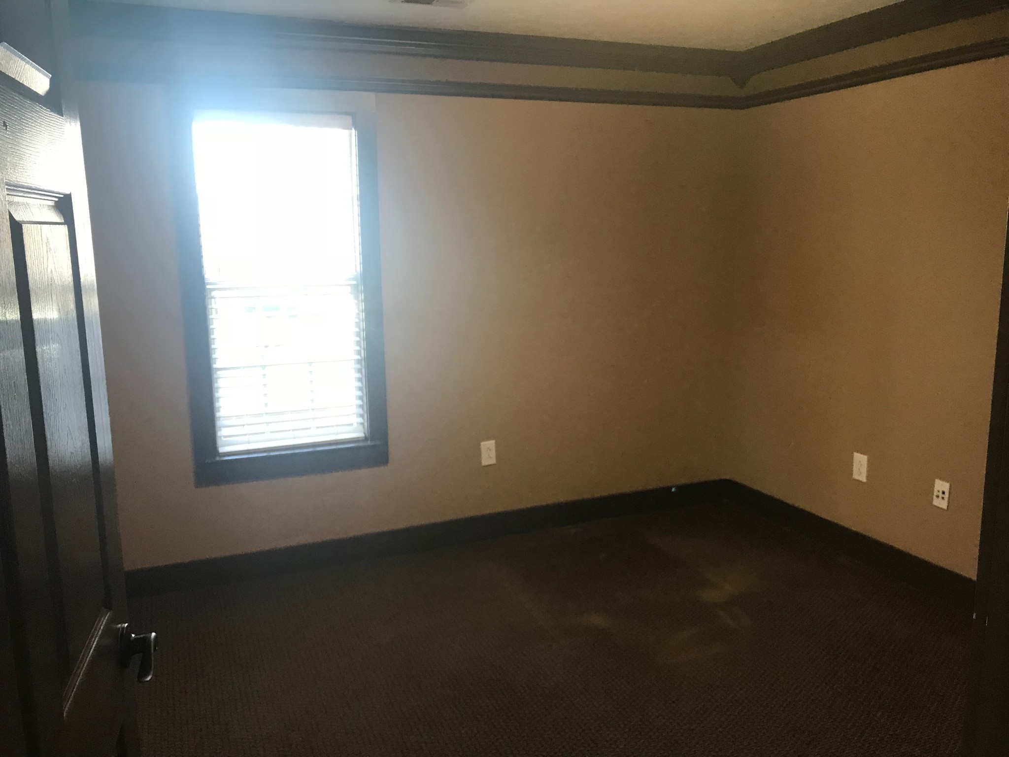 615 Napoleon Ave Property Photo 4