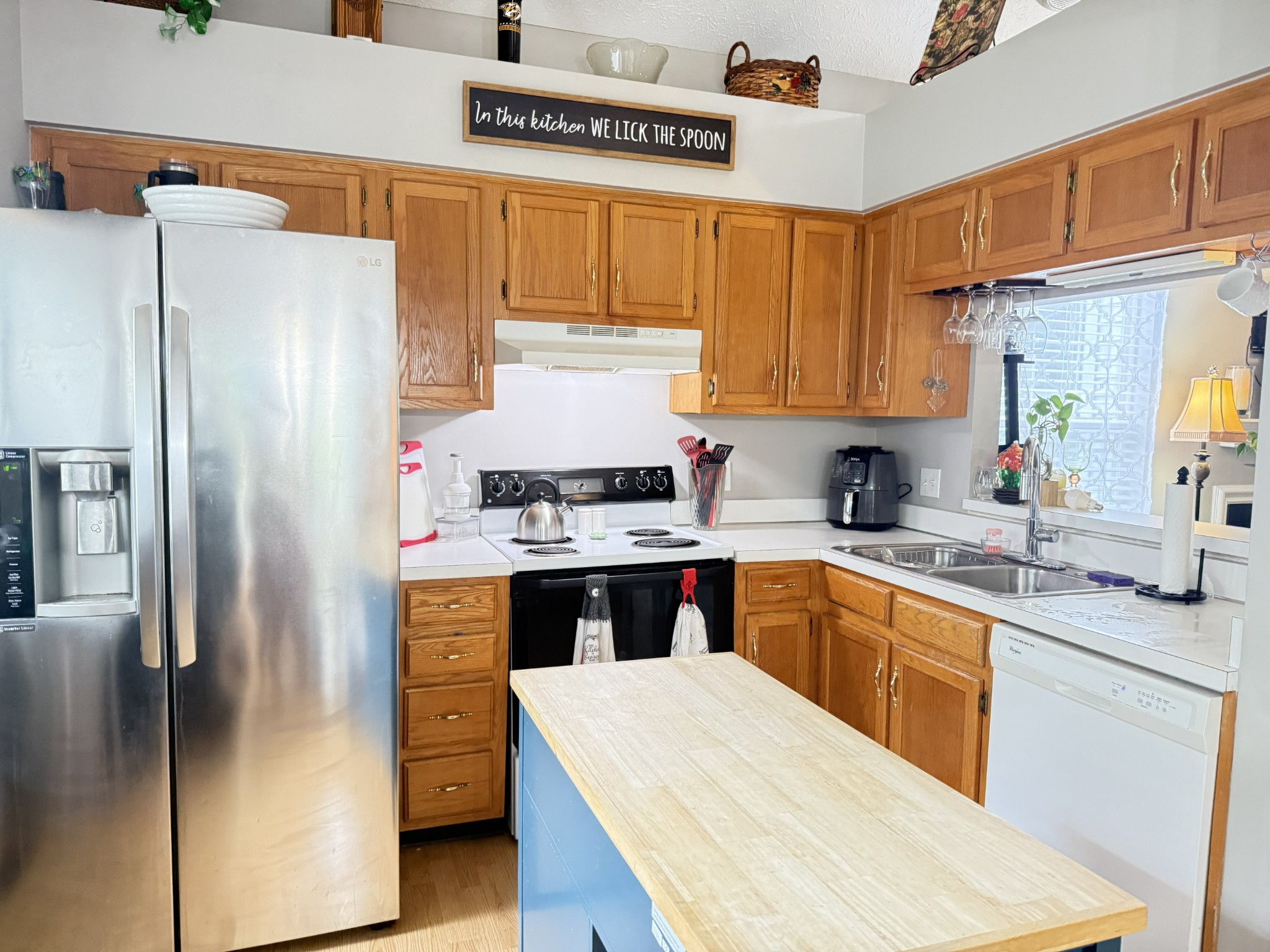 4040 Farmingham Woods Dr Property Photo 10