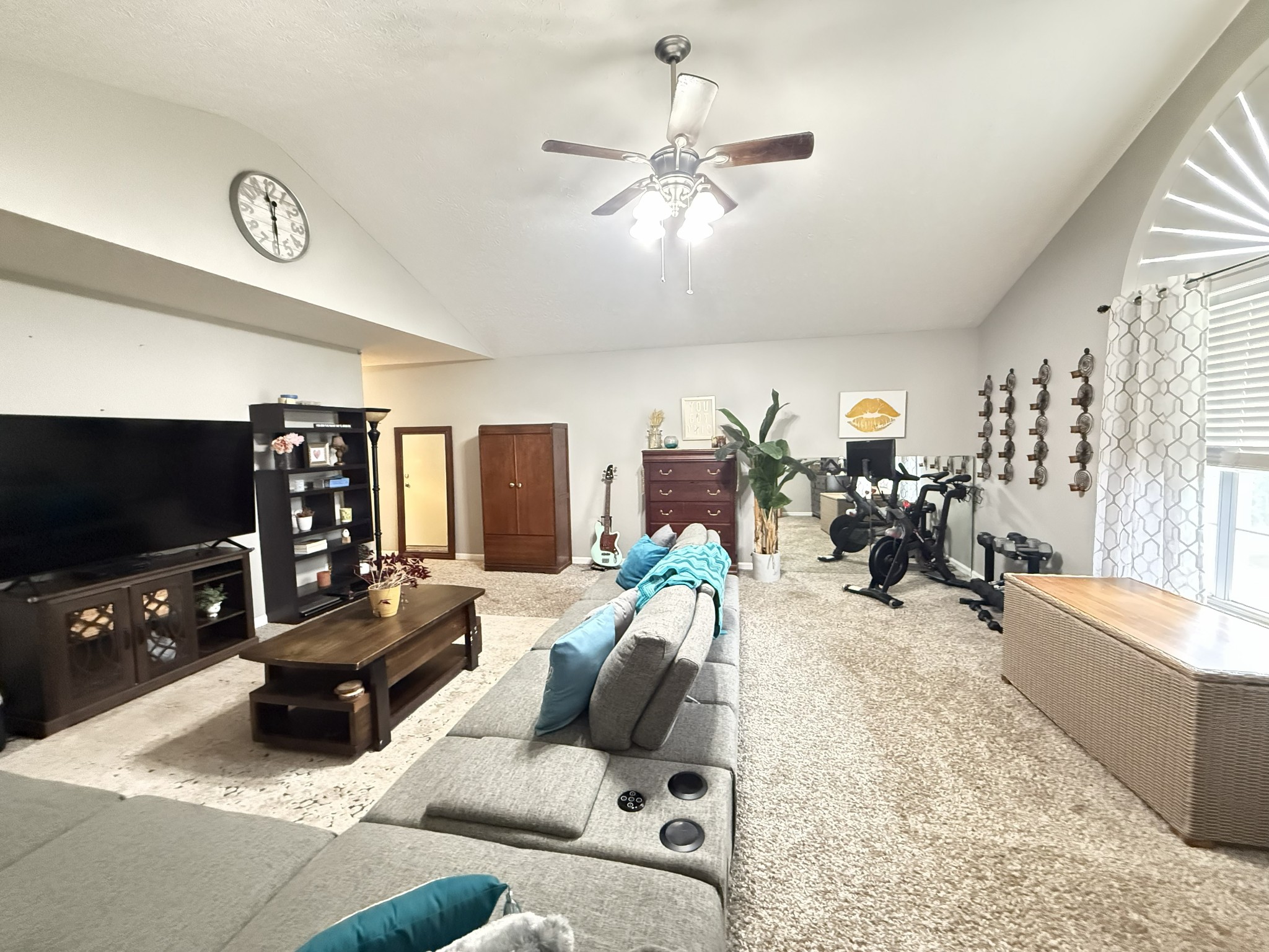 4040 Farmingham Woods Dr Property Photo 27