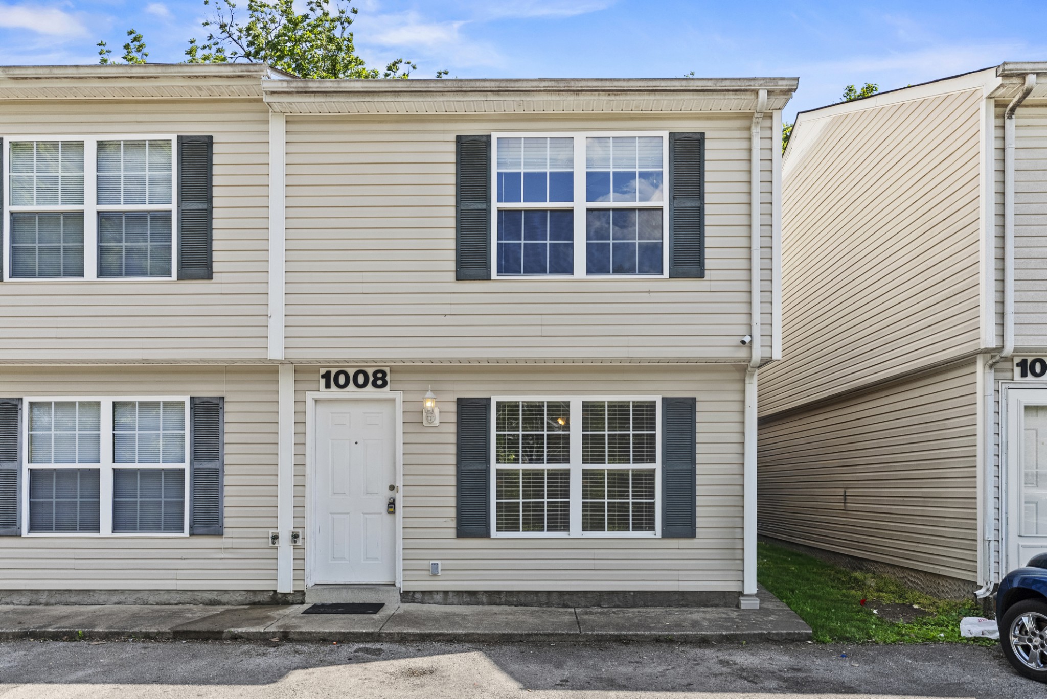 1008 Division St Property Photo 1