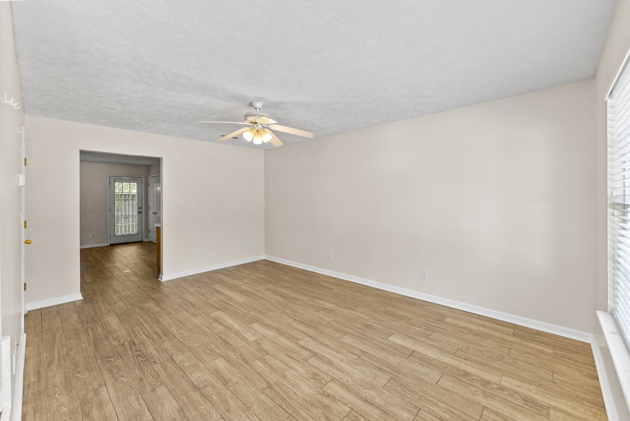 1008 Division St Property Photo 3