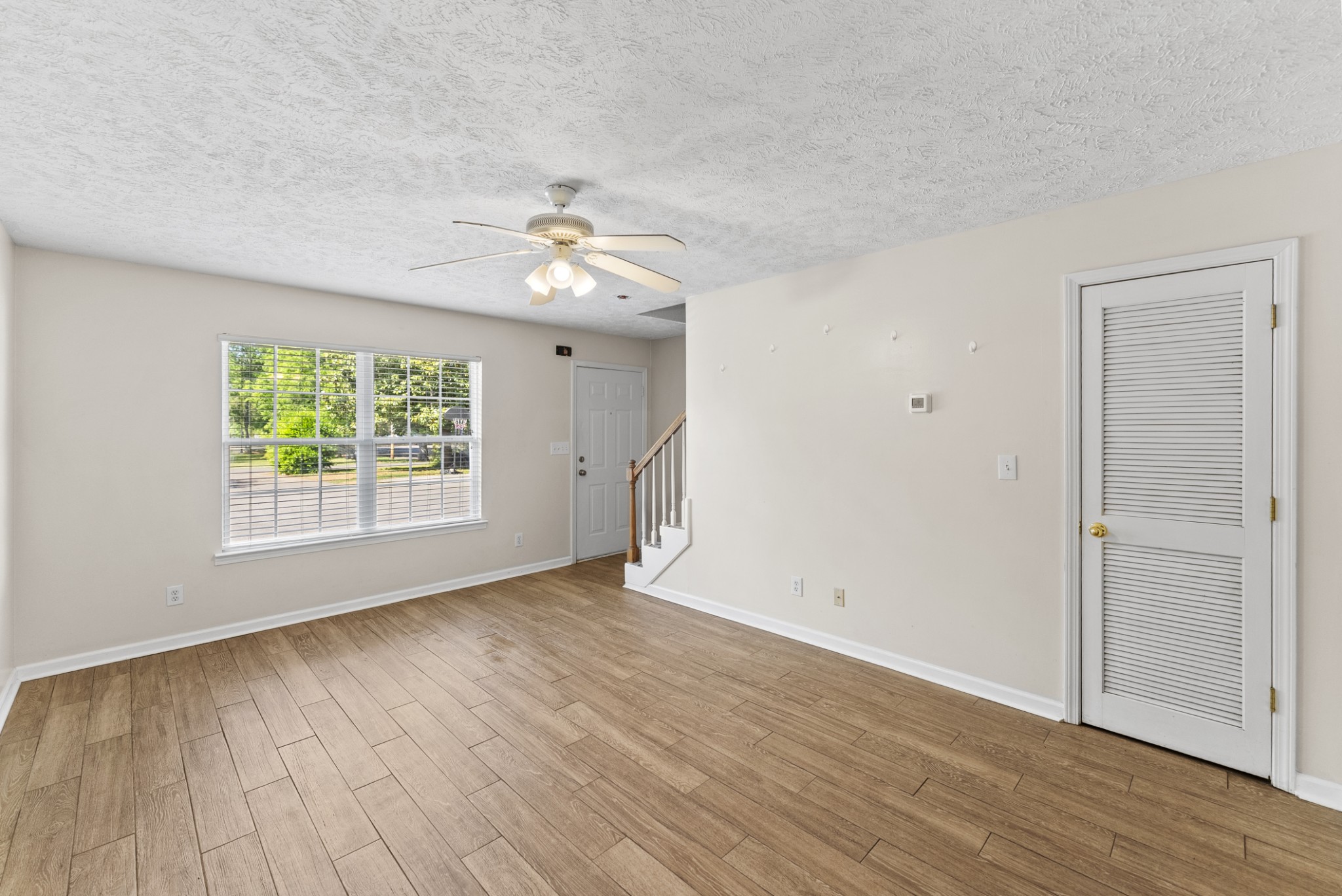 1008 Division St Property Photo 6