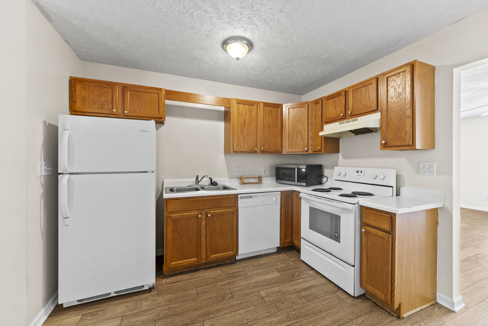 1008 Division St Property Photo 8