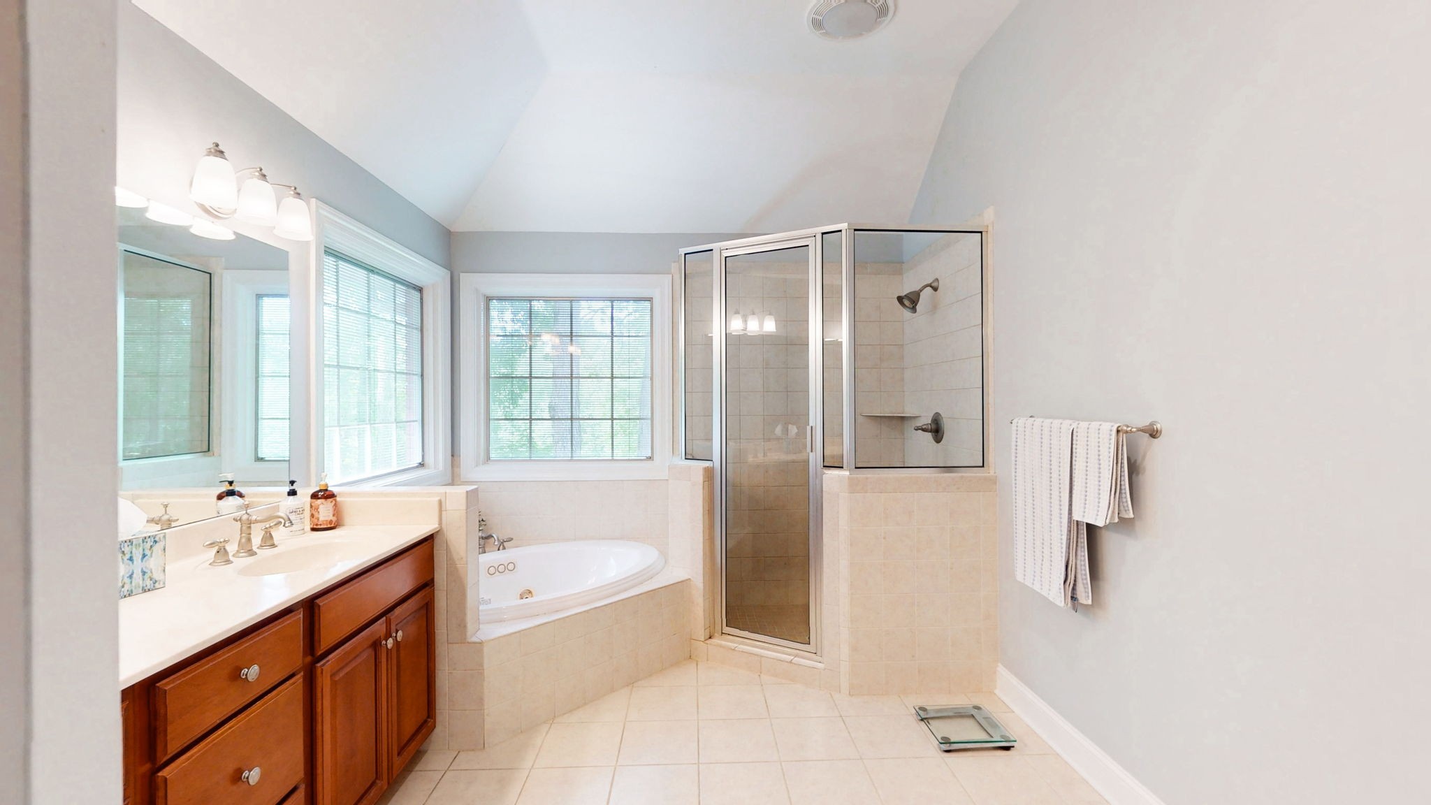 409 Legends Dr Property Photo 17