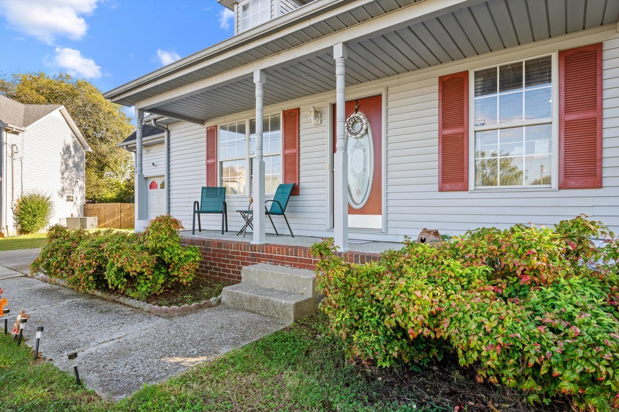 107 Irish Pl Property Photo 3