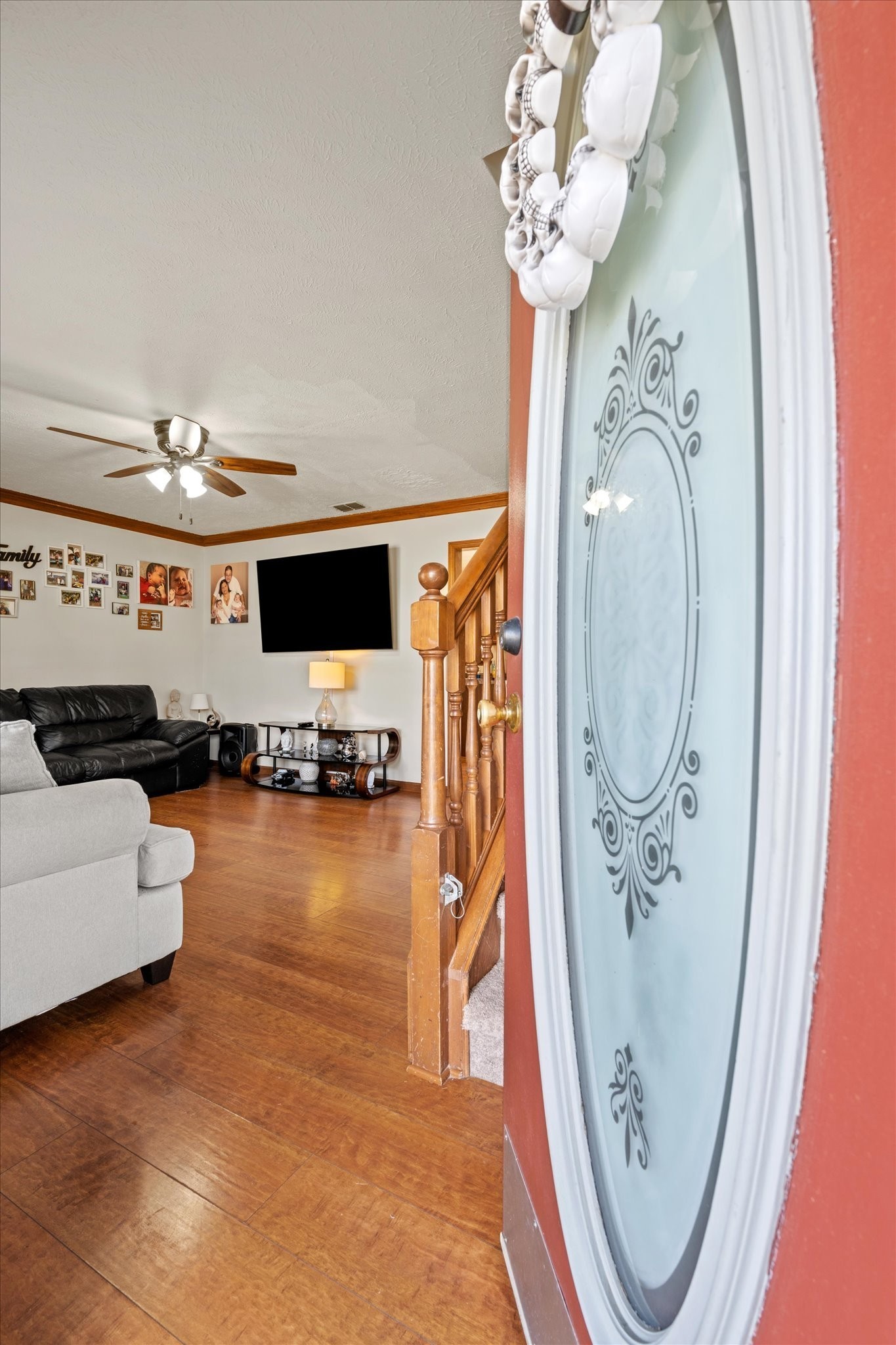 107 Irish Pl Property Photo 4