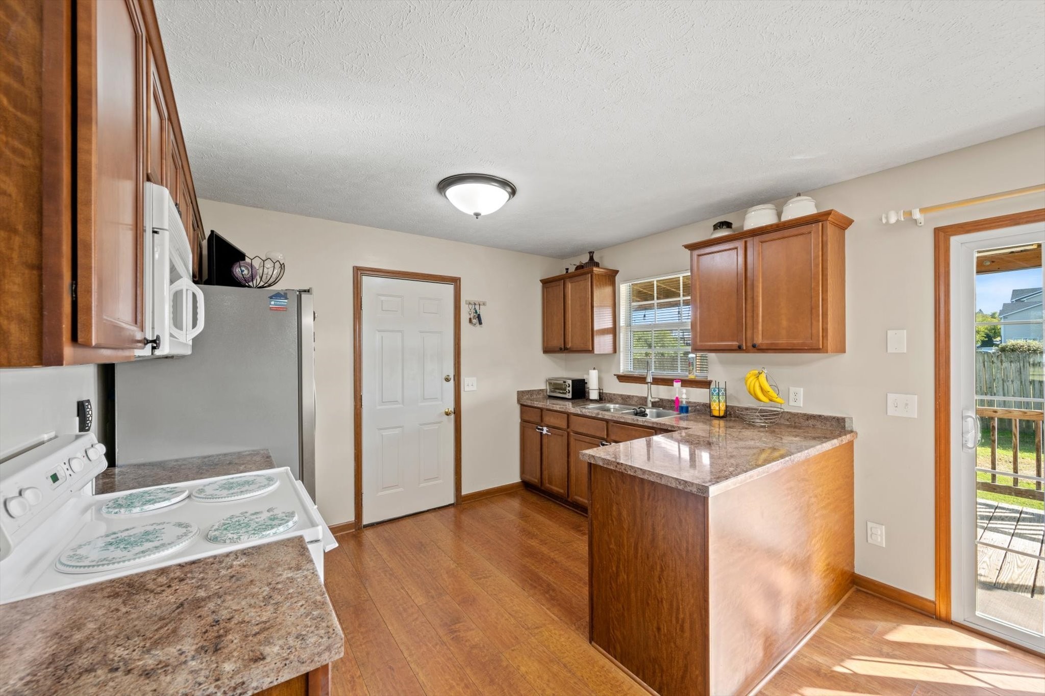 107 Irish Pl Property Photo 9
