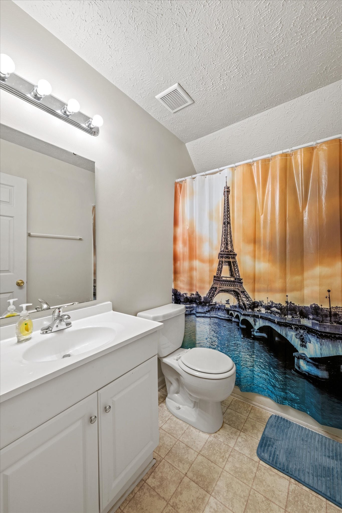 107 Irish Pl Property Photo 20