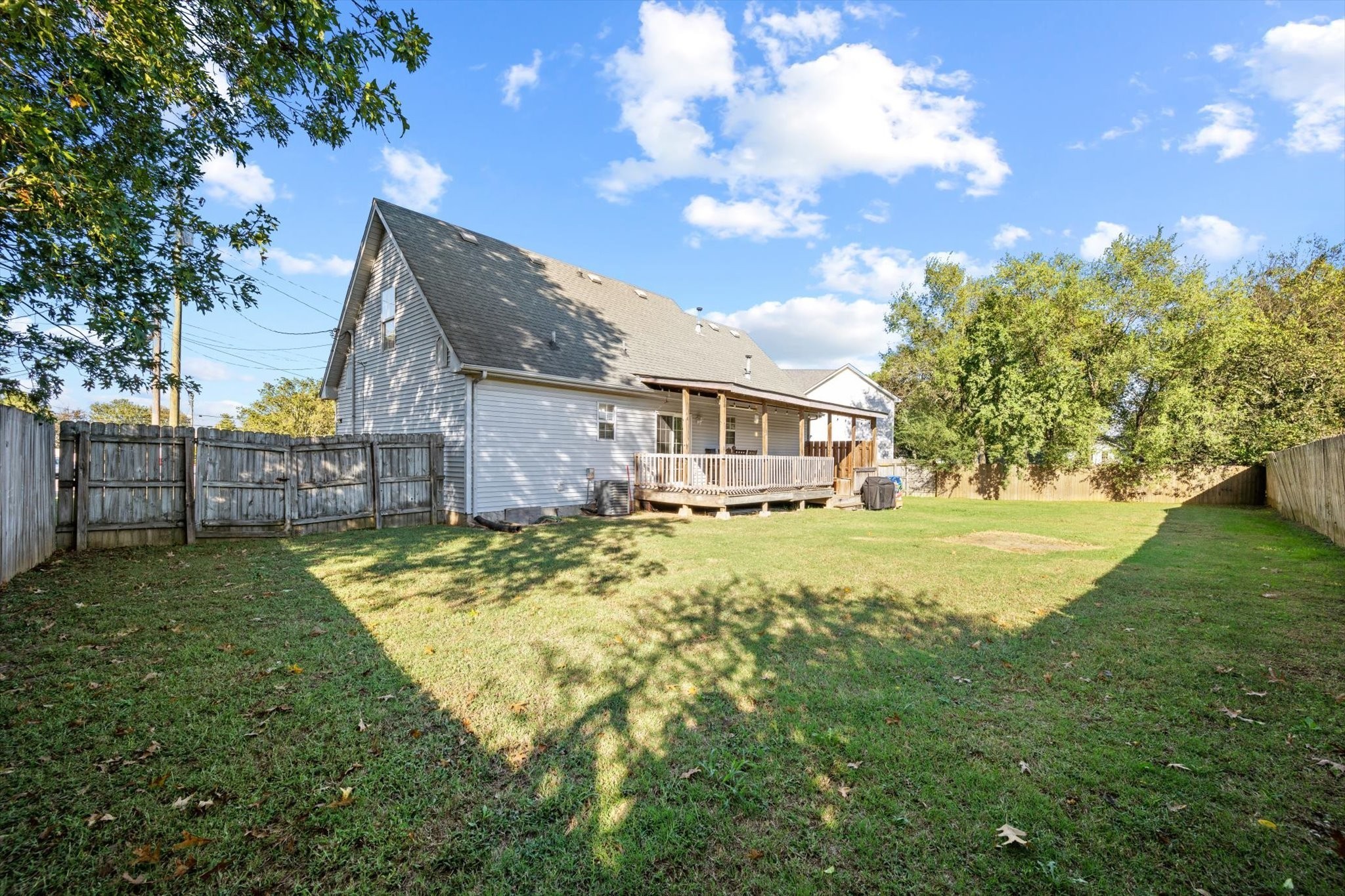107 Irish Pl Property Photo 23