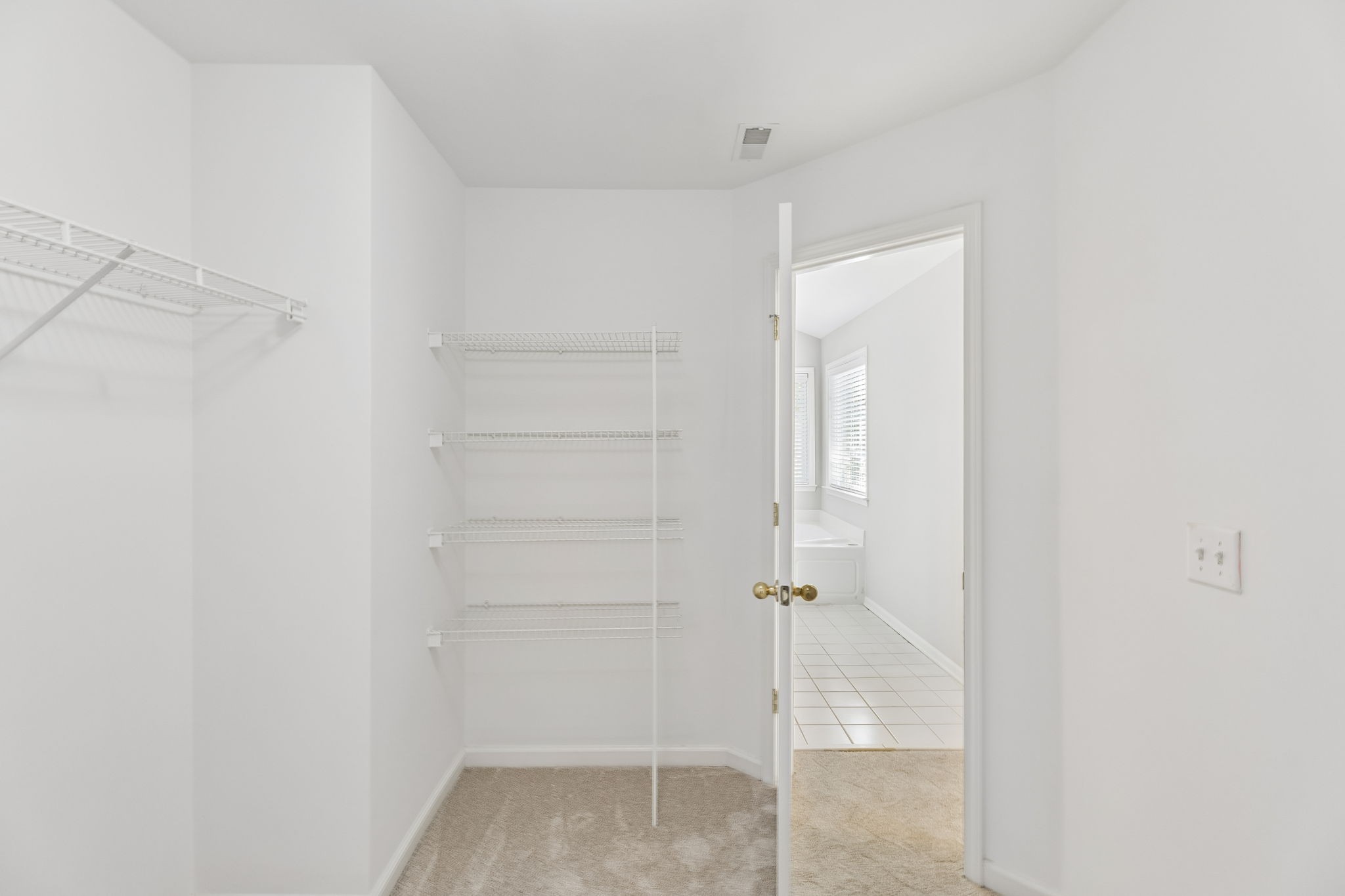 283 Stonehaven Cir Property Photo 43