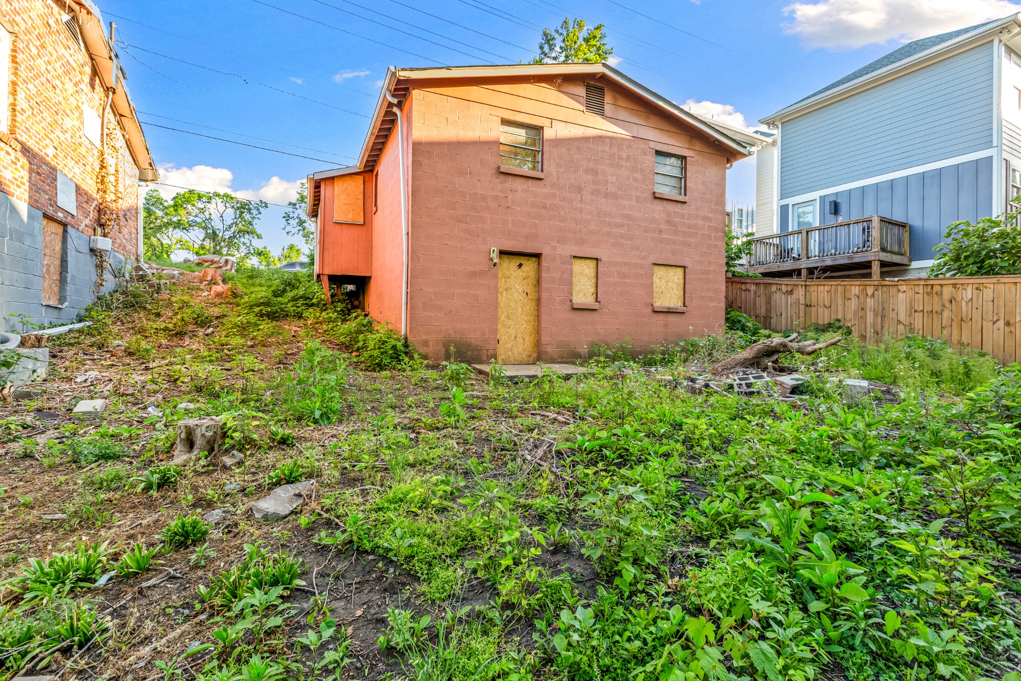 2116 Herman St Property Photo 5