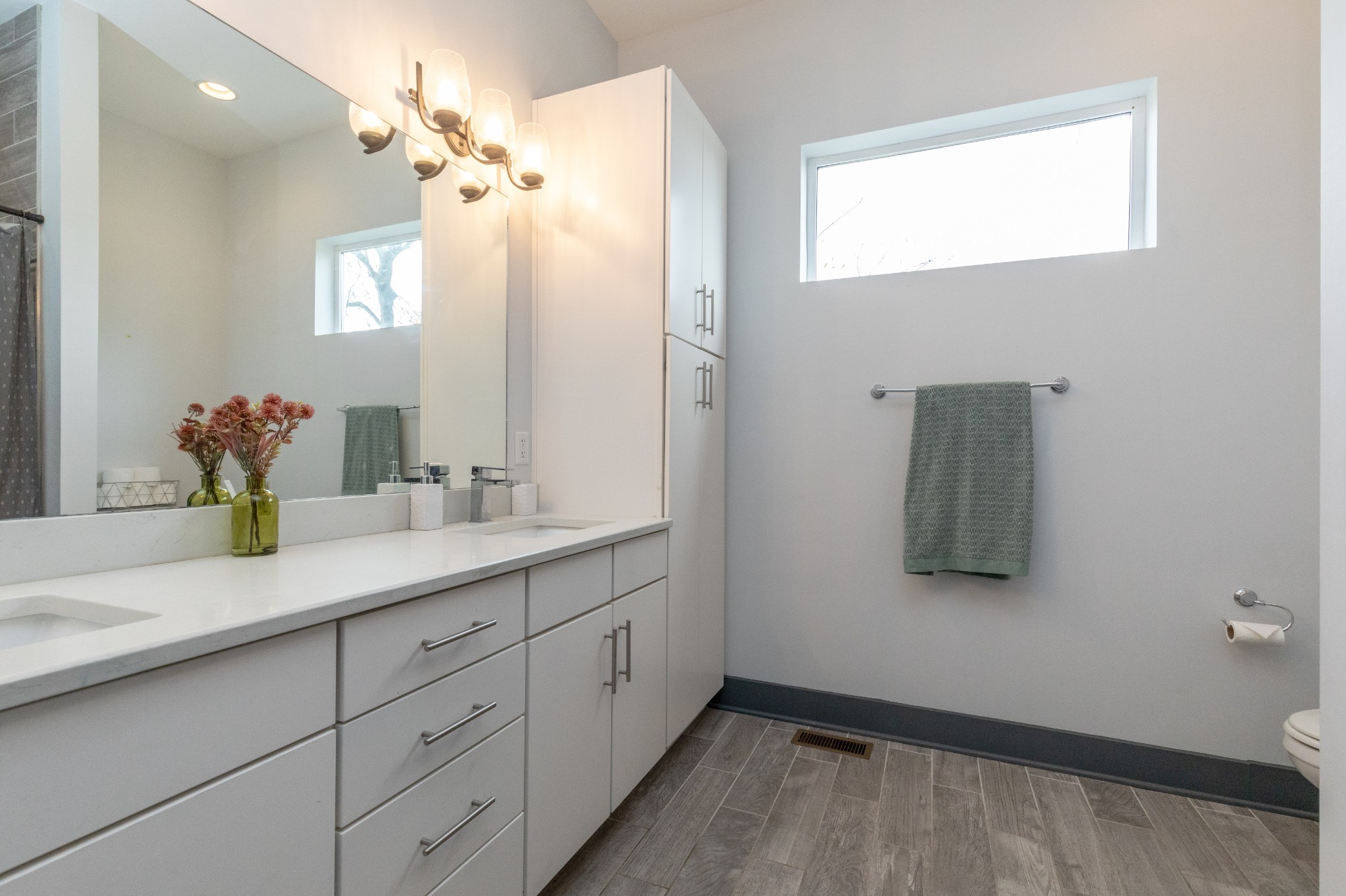 1208 Avondale Cir Property Photo 18
