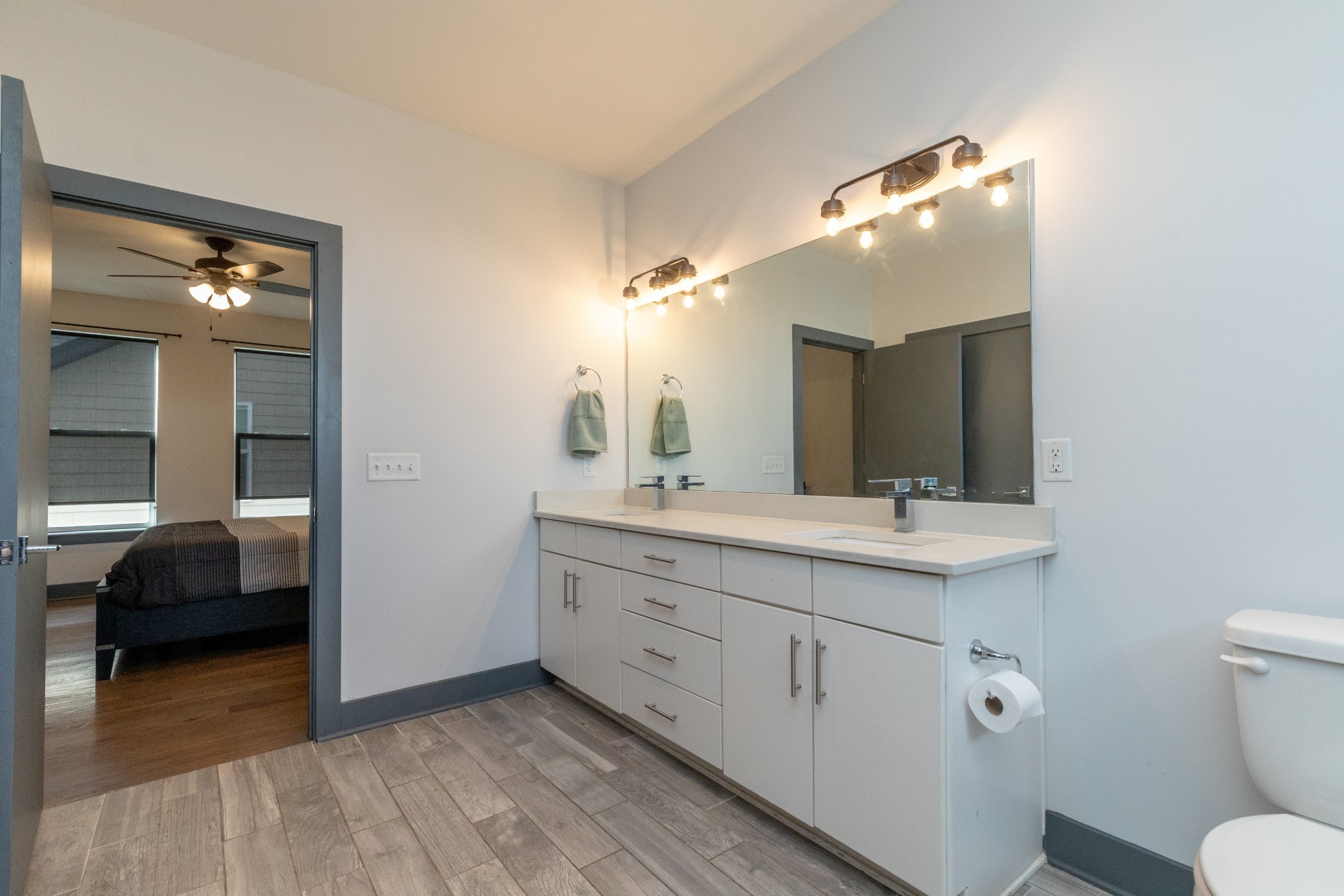 1208 Avondale Cir Property Photo 19