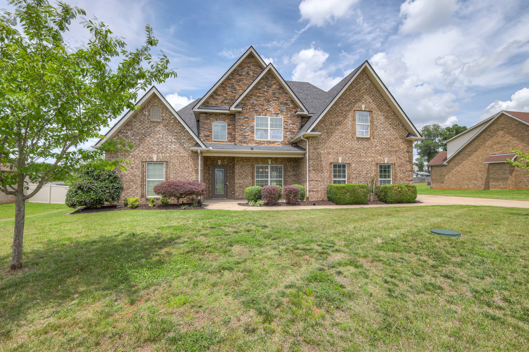 1305 Royal Oak Ave