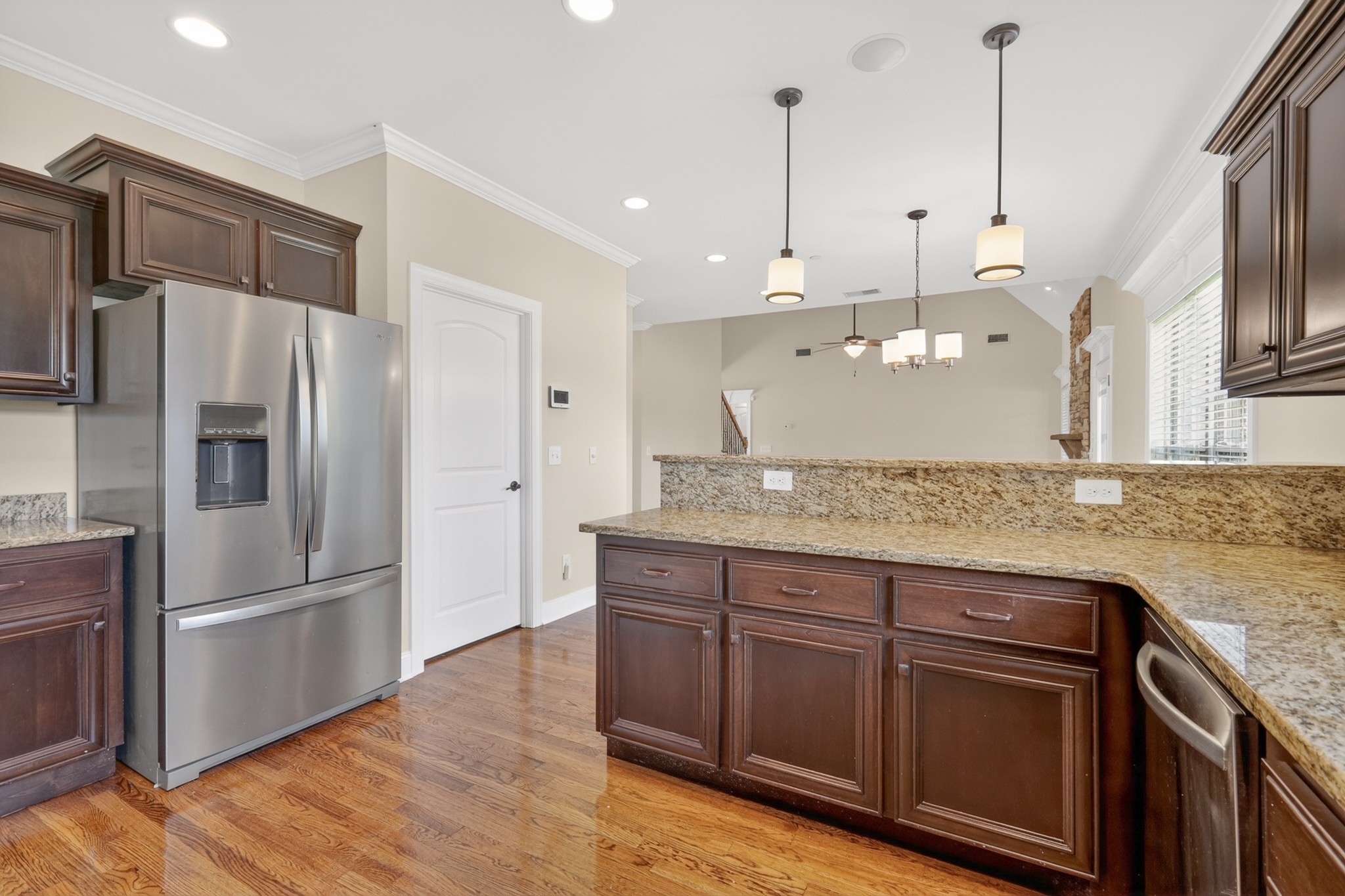 1305 Royal Oak Ave Property Photo 5