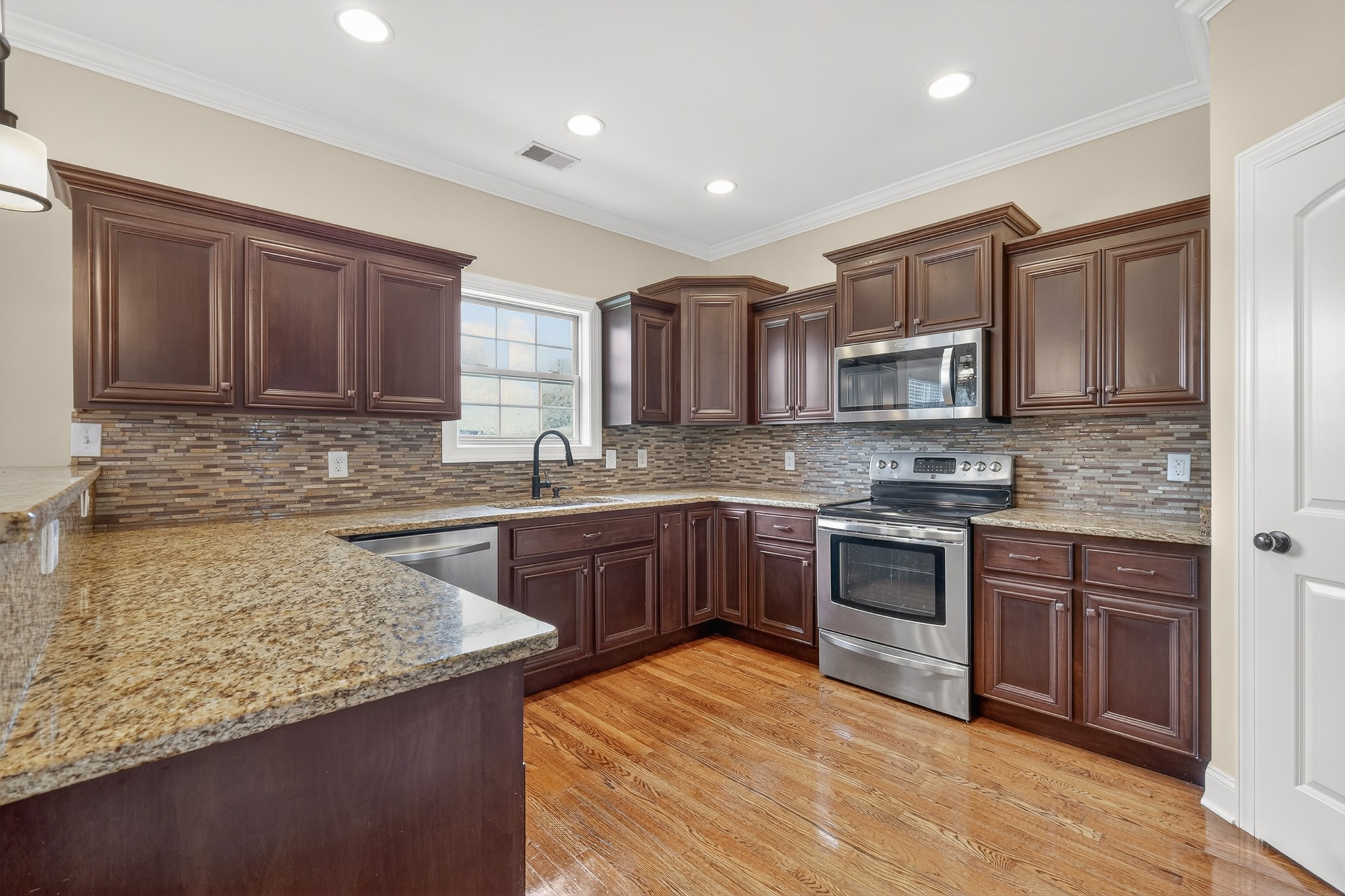 1305 Royal Oak Ave Property Photo 20