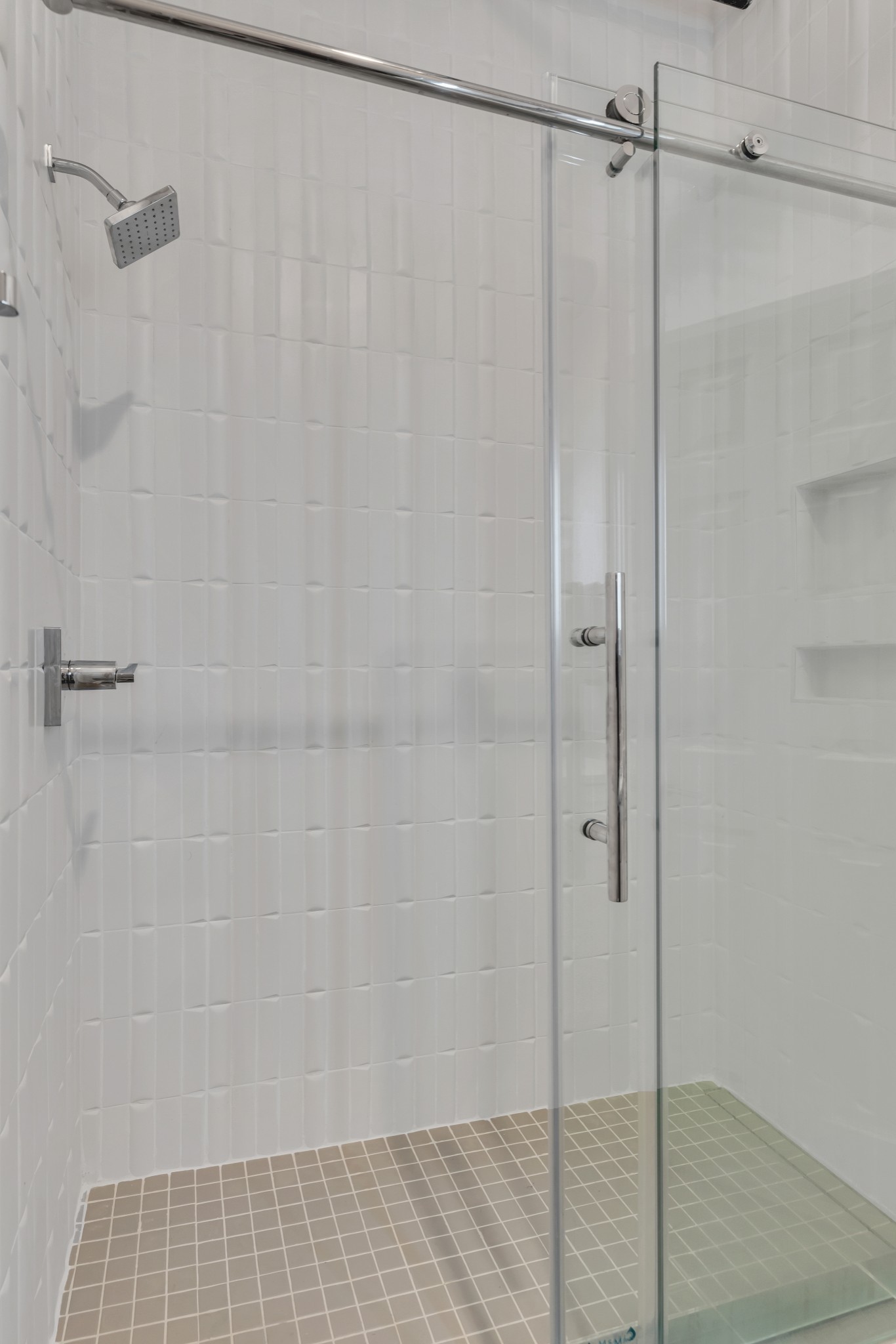 208 3rd Ave, N Property Photo 34