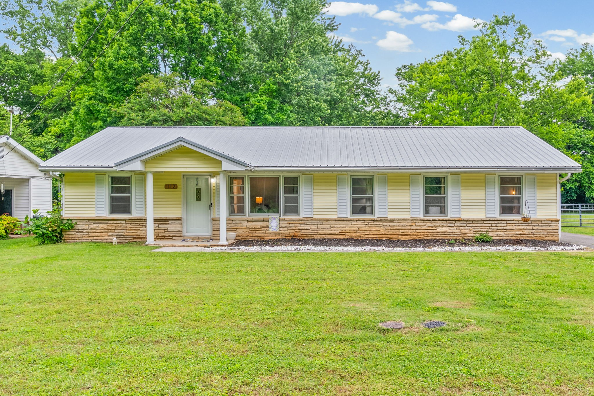 112 Pardue Ln Property Photo 1