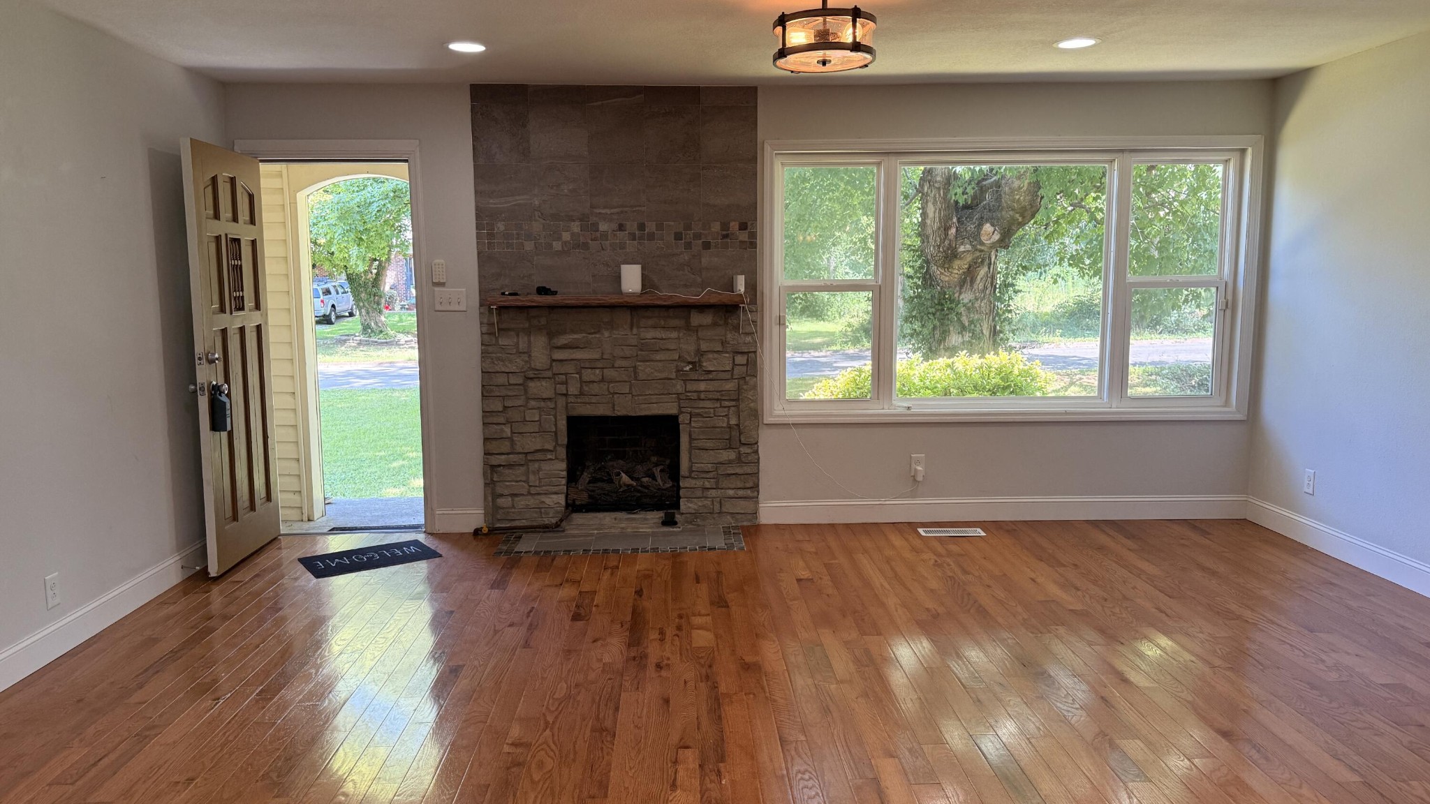 513 Oak Street Property Photo 5