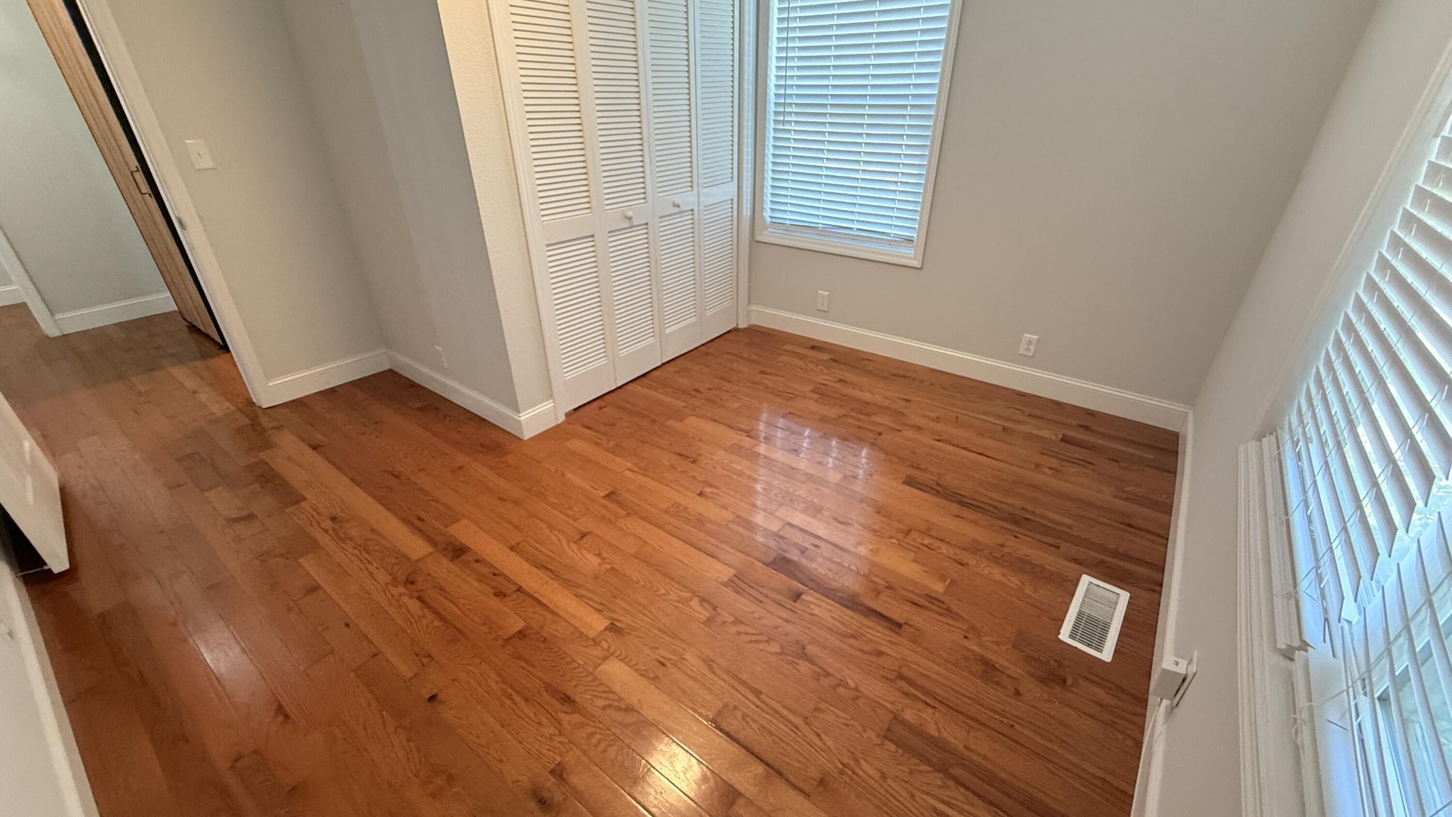 513 Oak Street Property Photo 21