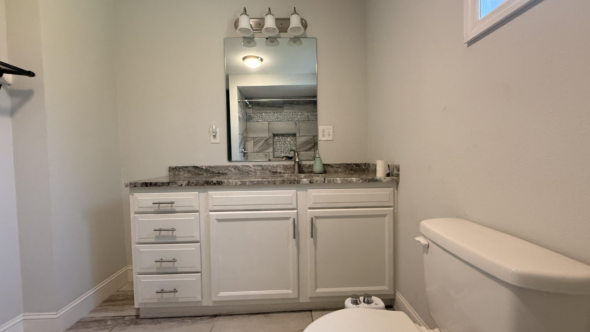 513 Oak Street Property Photo 23