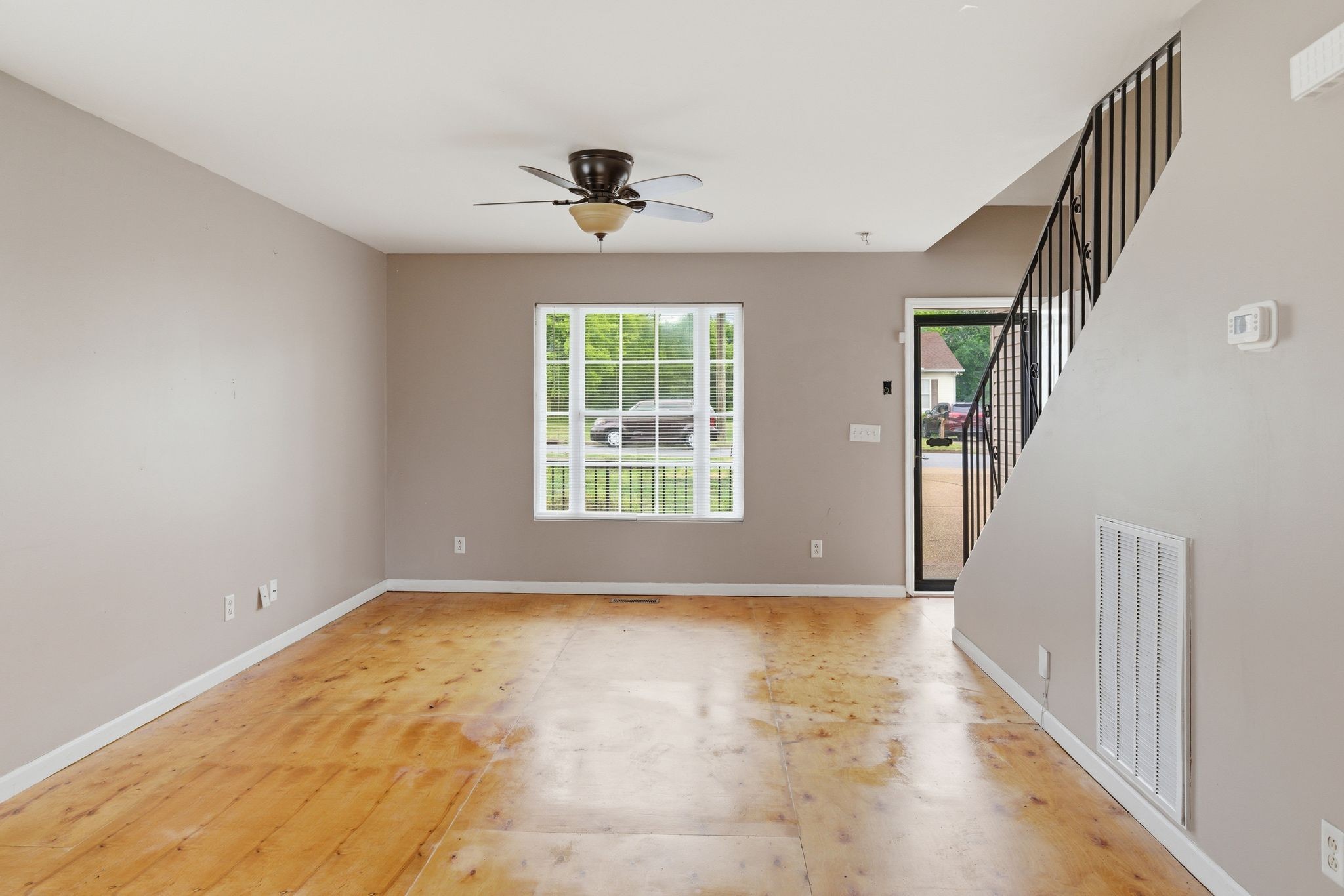3329 Moorewood Dr Property Photo 4