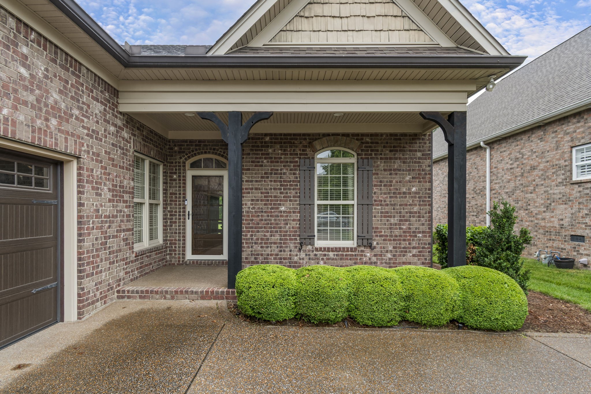 158 Tara Ln Property Photo 4