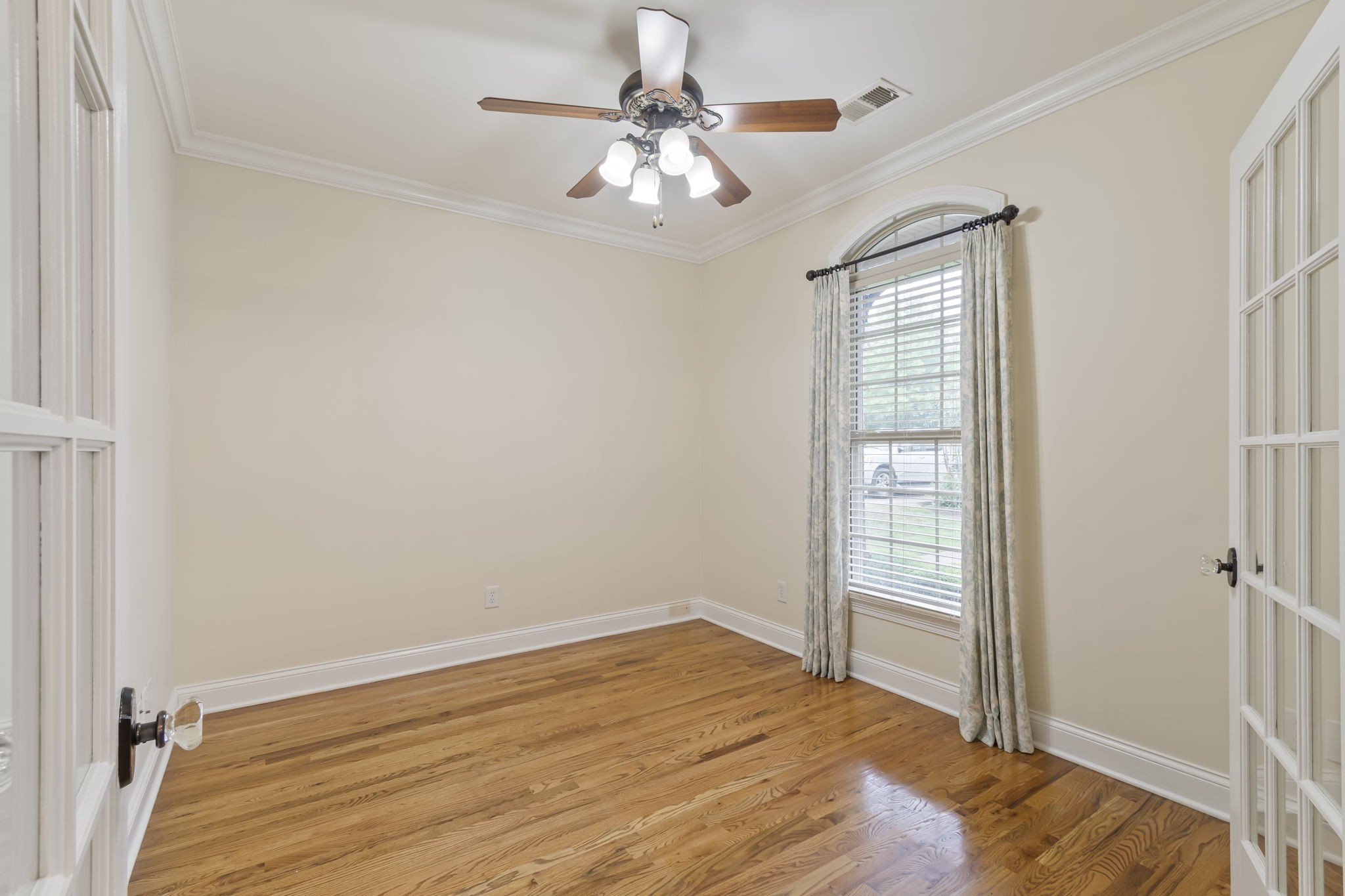 158 Tara Ln Property Photo 8