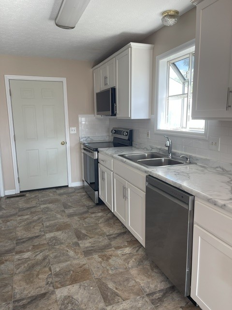 4980 Minnis Rd Property Photo 2